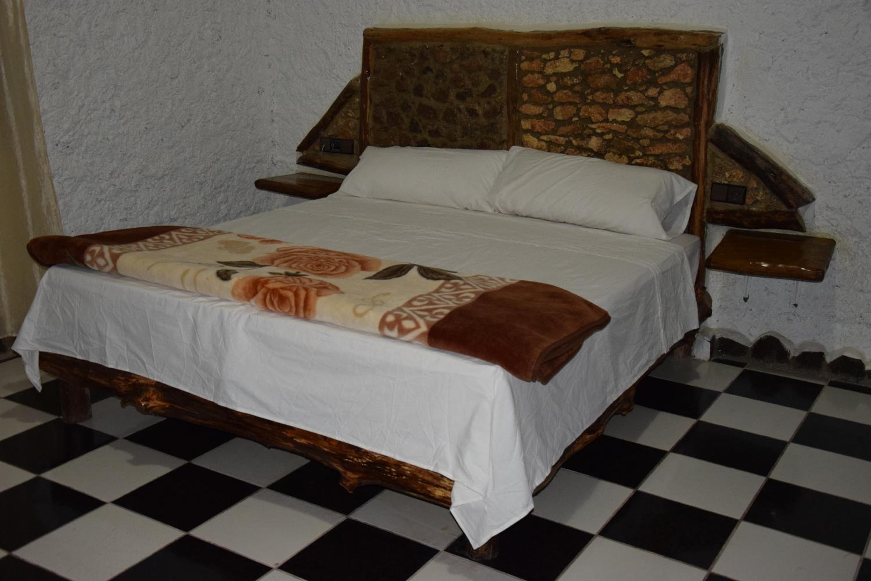 Double Room with Balcony - Photo 1