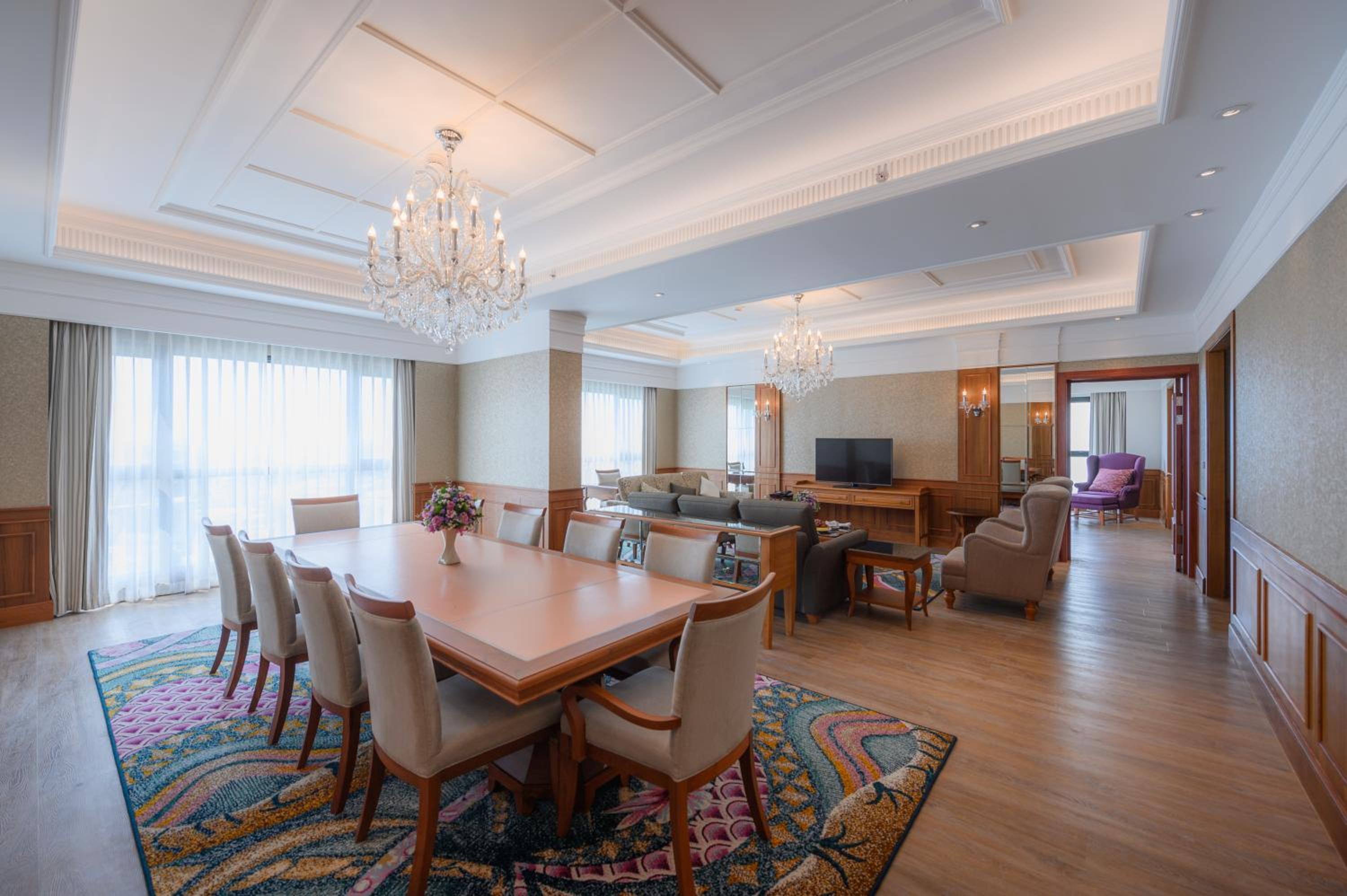 Royal Premier Suite - Photo 5