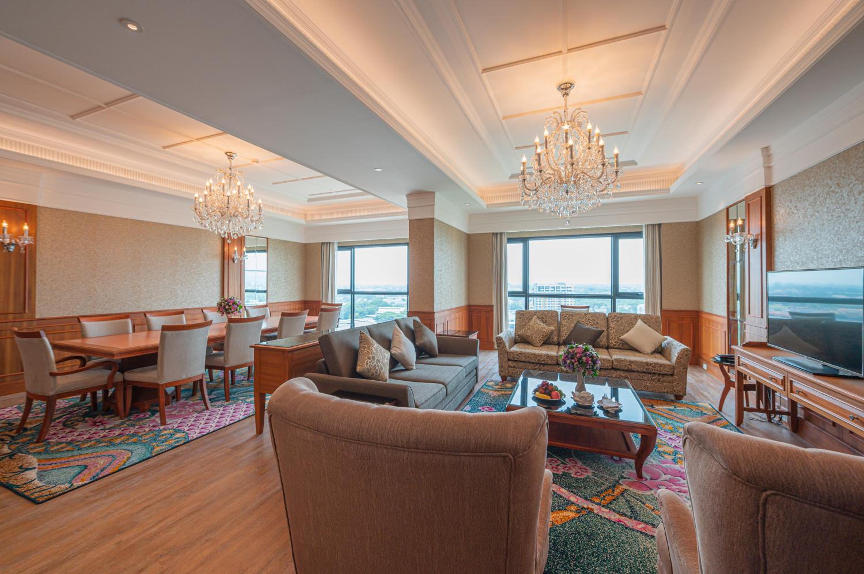 Royal Premier Suite - Photo 4