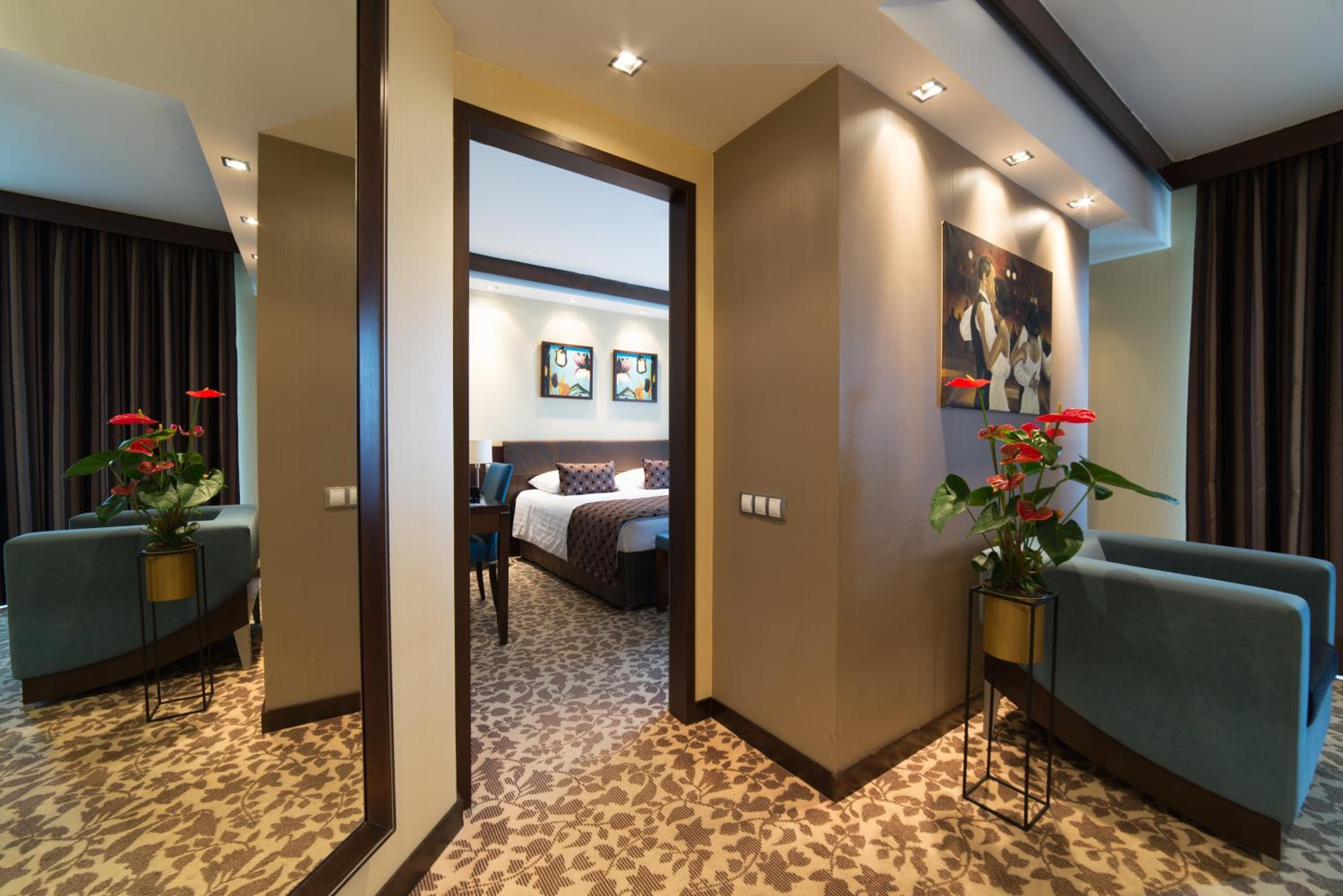 Suite with Wellness Access photo 1