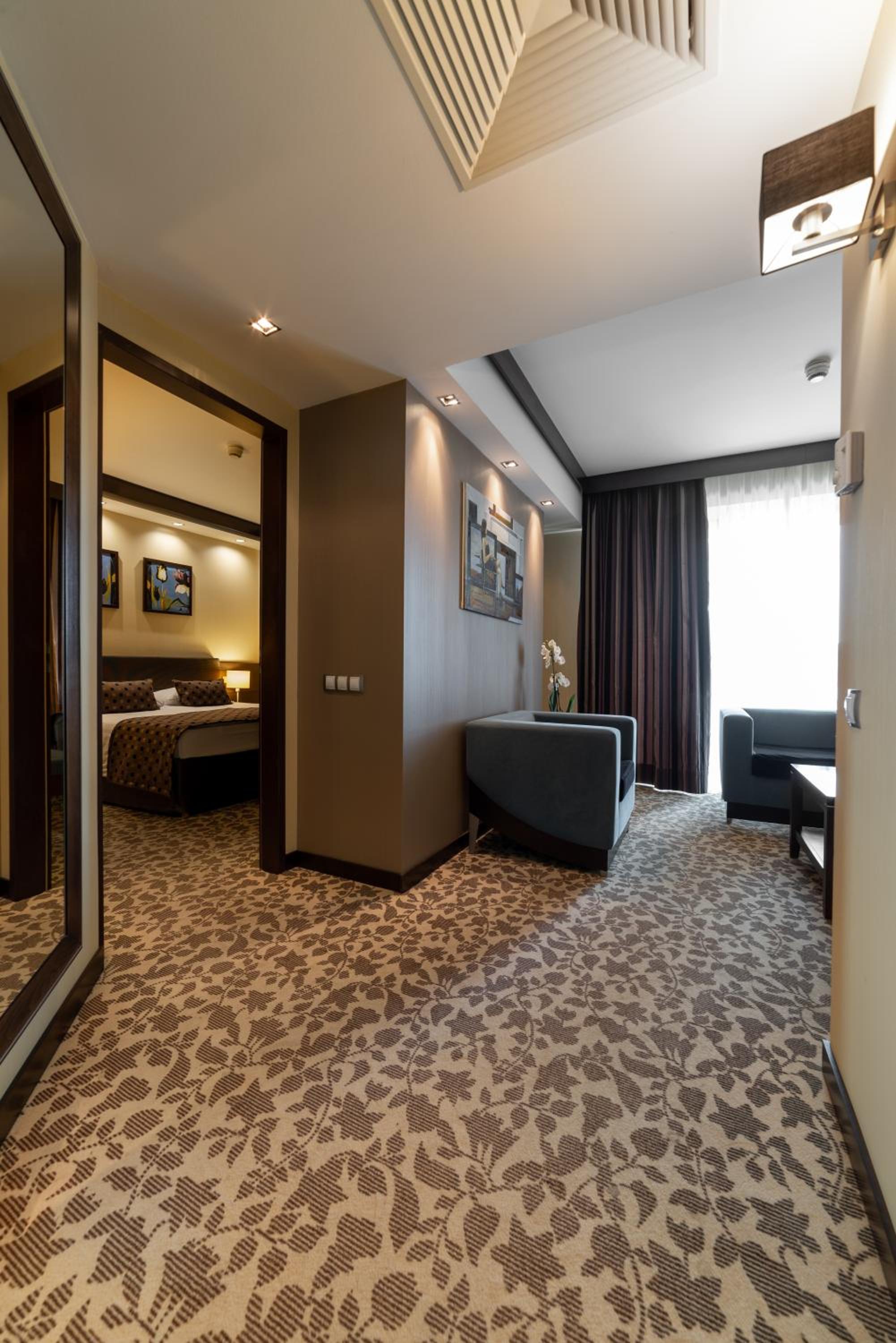 Suite with Wellness Access photo 3
