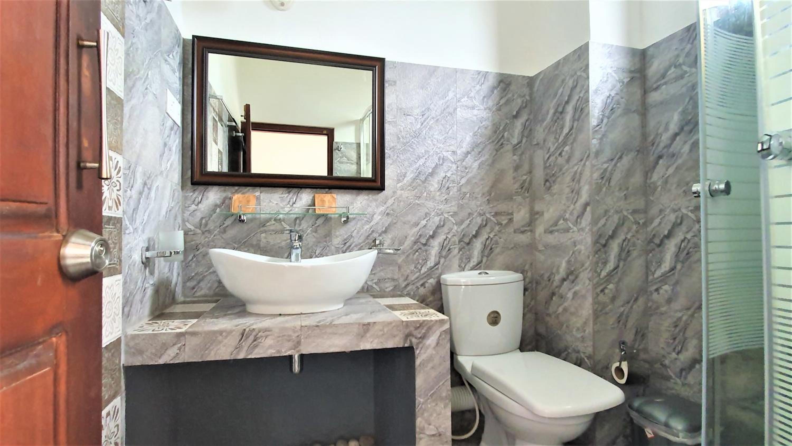 Large Double or Twin Room photo 3
