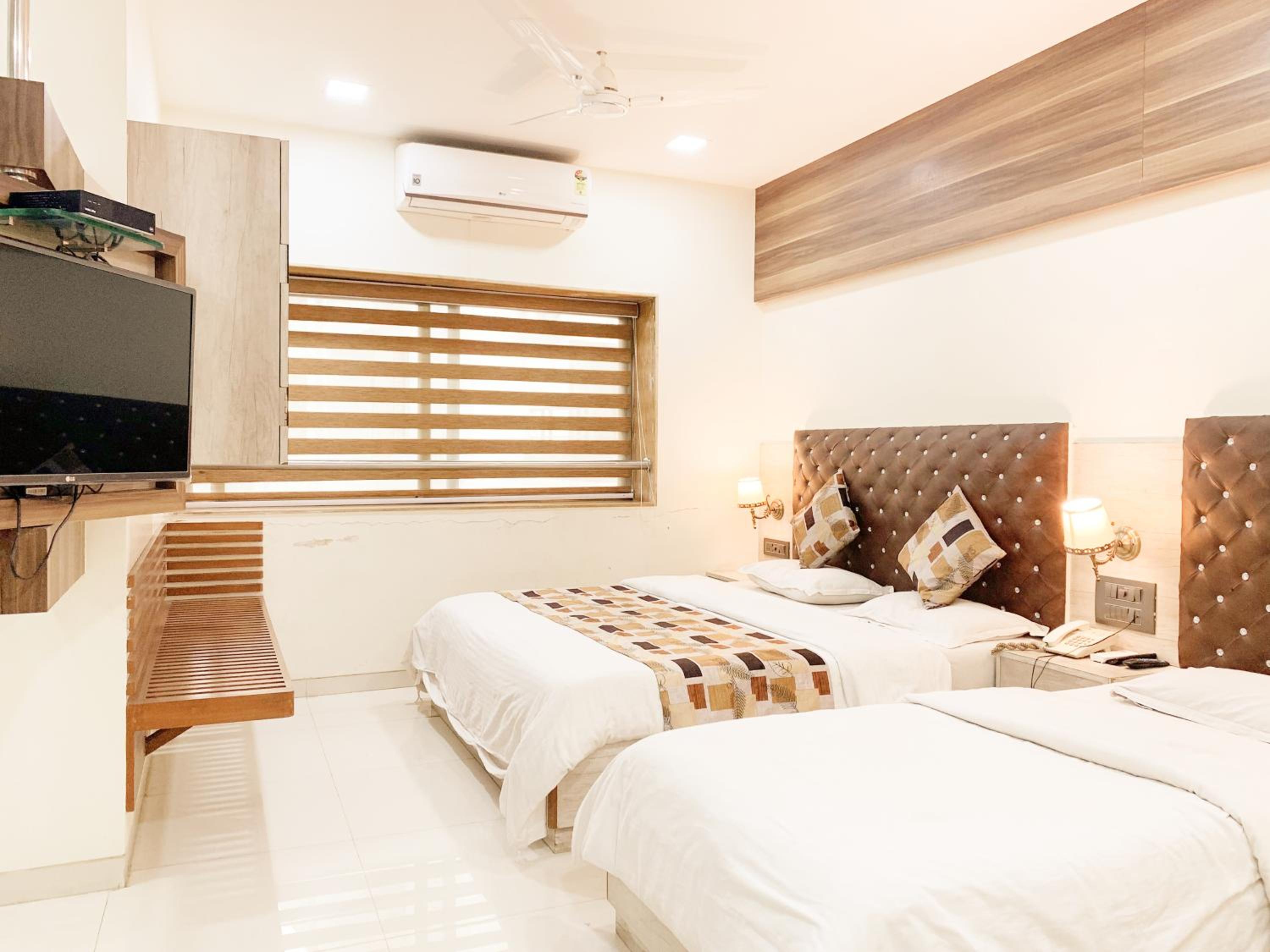 Deluxe Family Suite