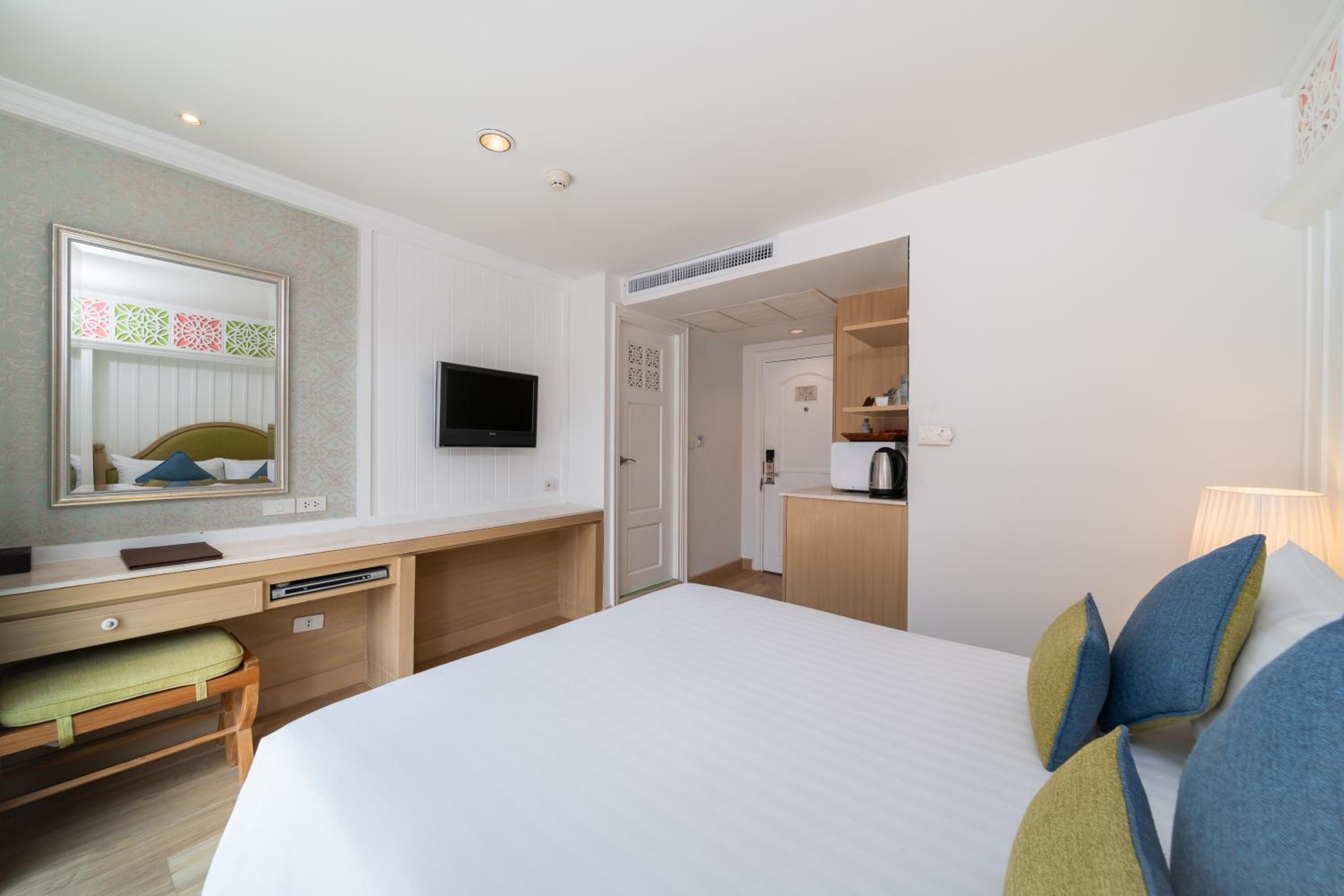 Superior Double or Twin Room photo 3