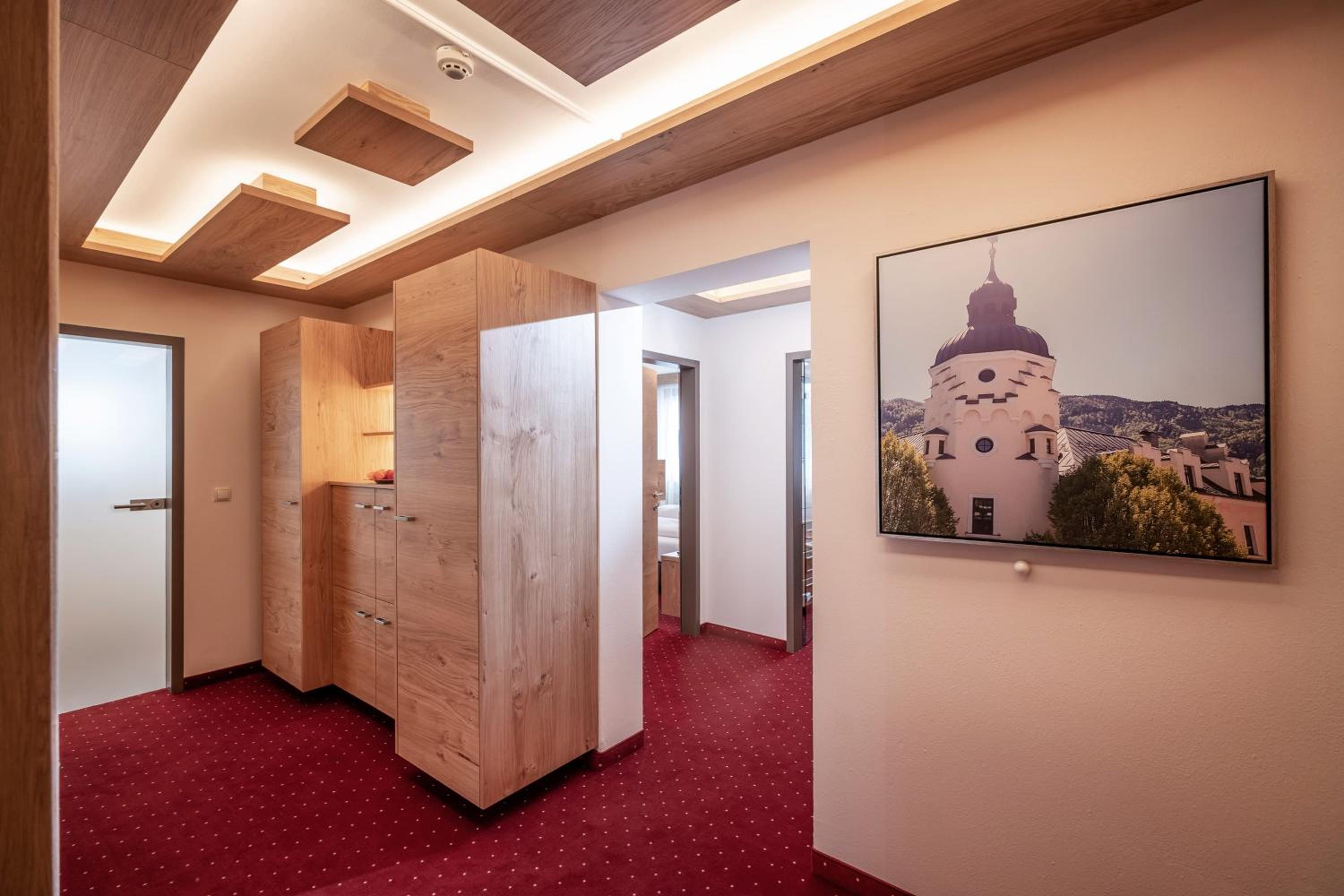 Deluxe Family Suite
