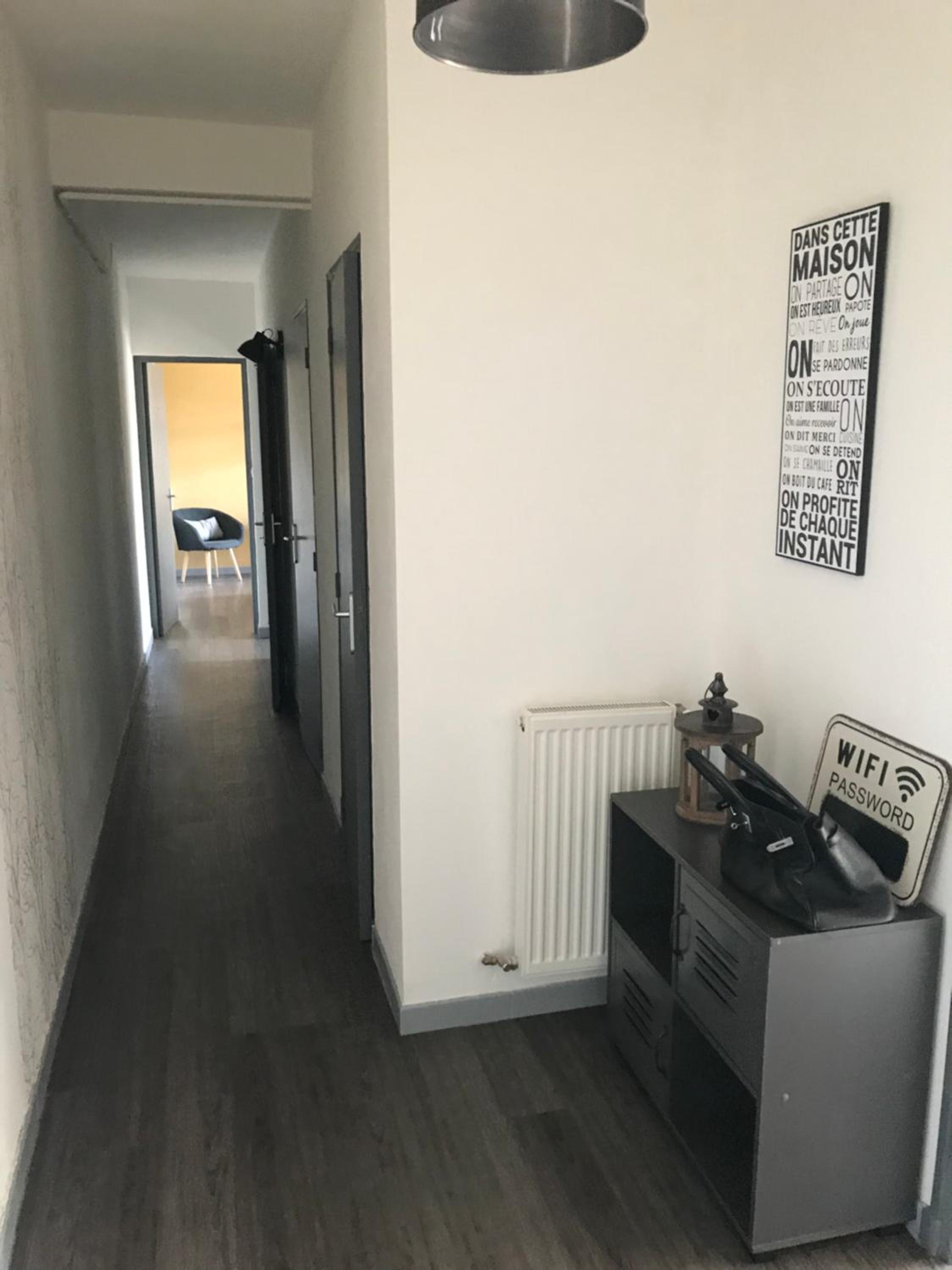 Two-Bedroom Apartment - Photo 30
