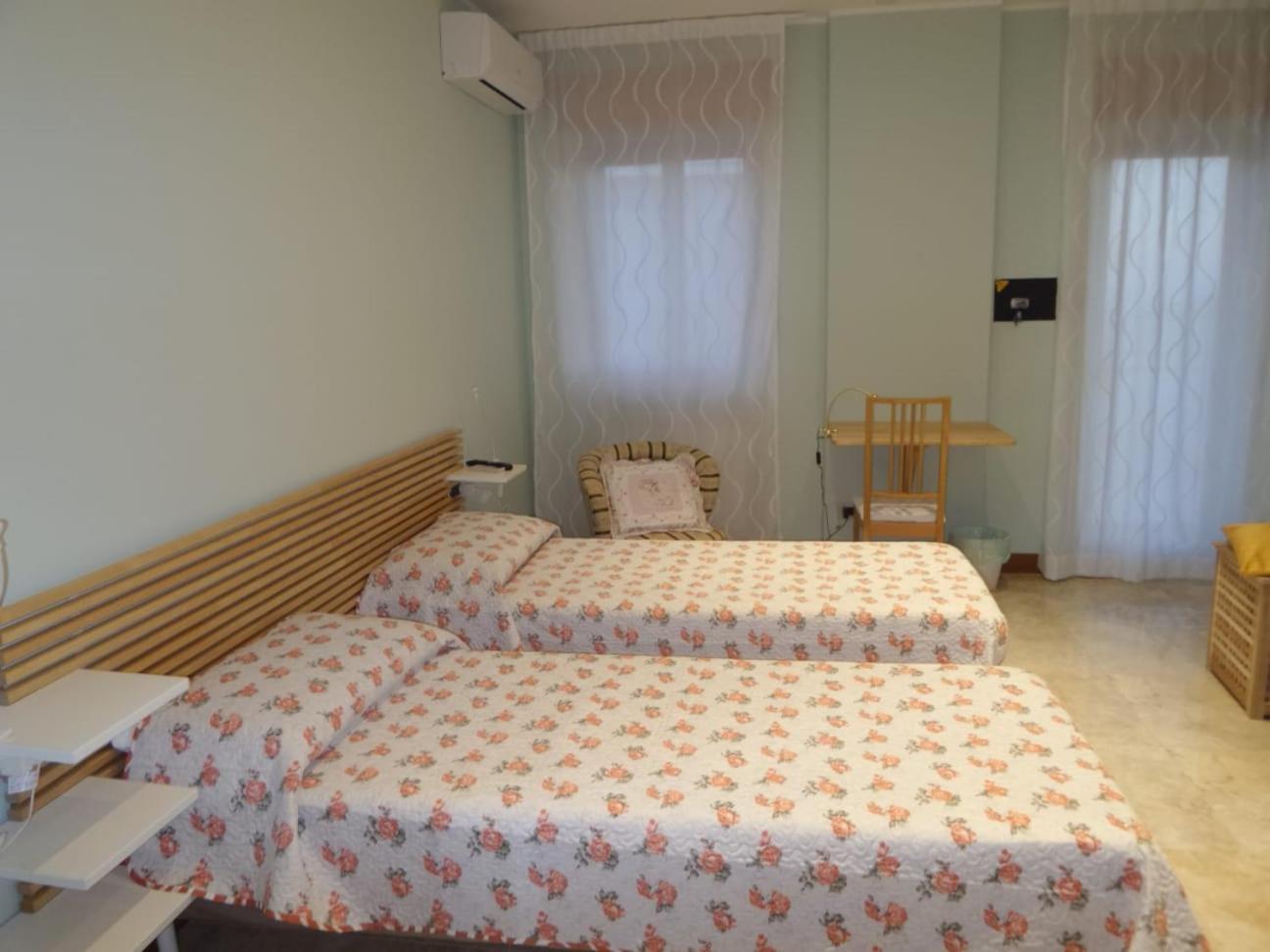 Double or Twin Room with Terrace photo 2