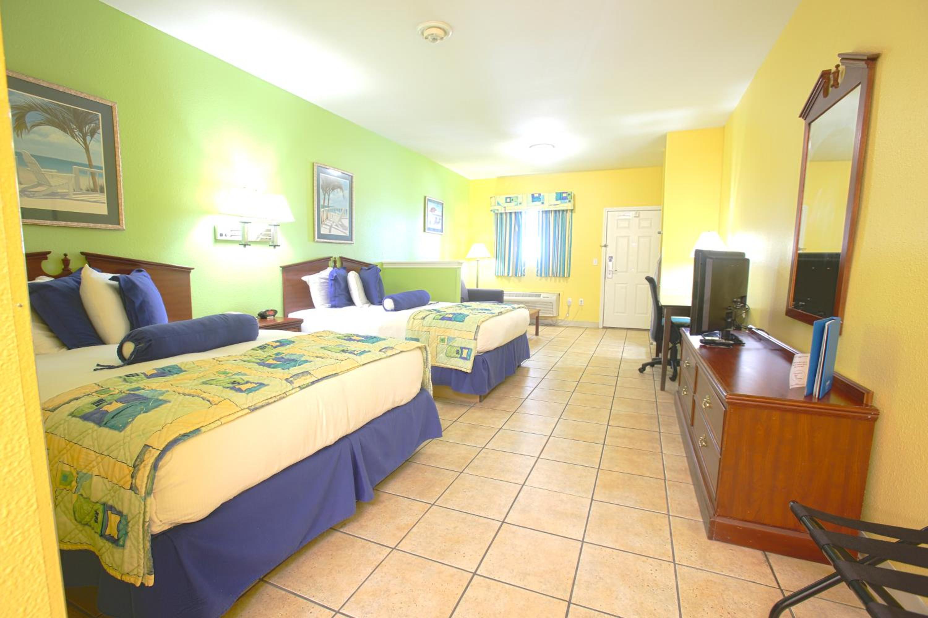 2 Queen Standard Suite - 1st Floor  - Photo 7