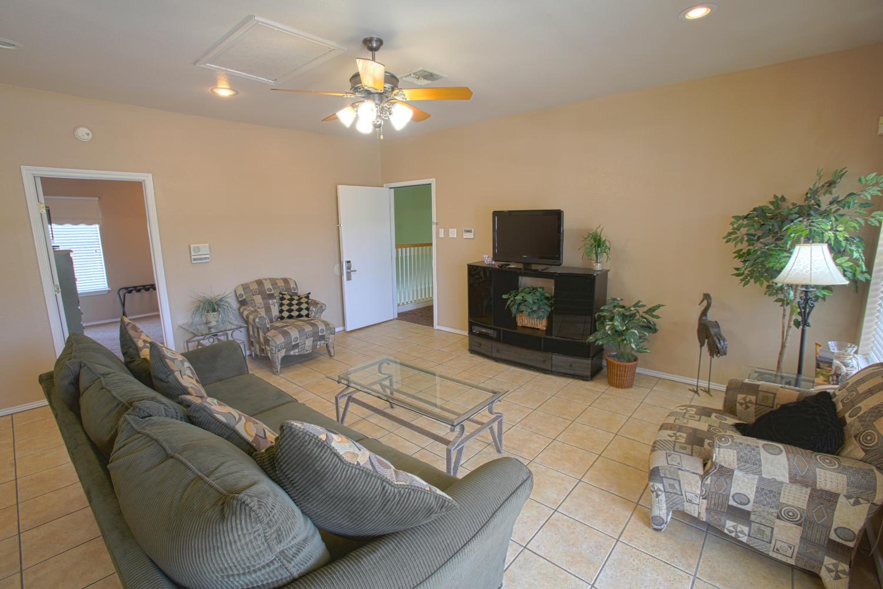 2 Bedroom Condo photo 2