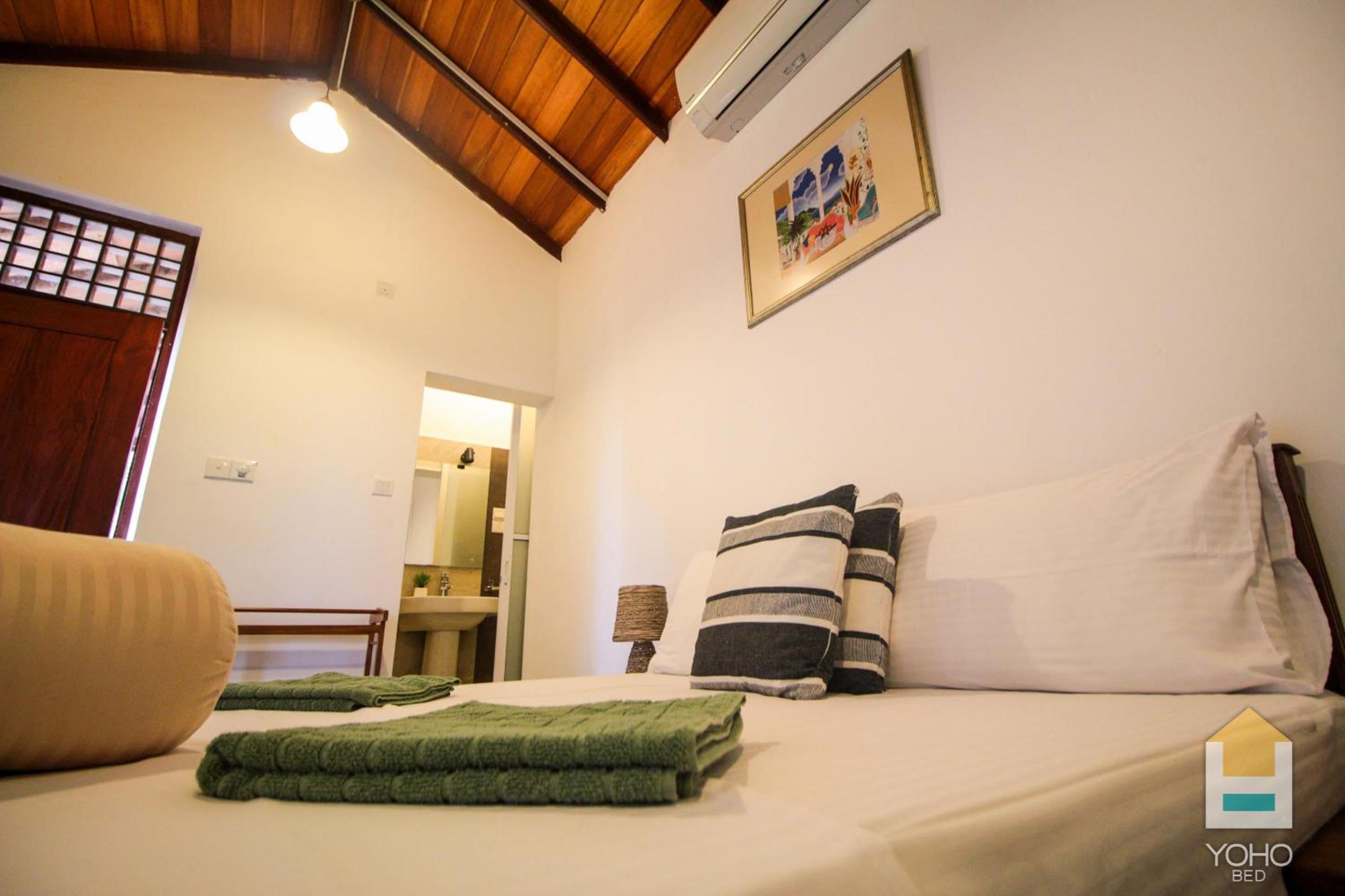 Standard Double Room with Complimentary One-Way Airport Transfer (Pickup OR Drop)