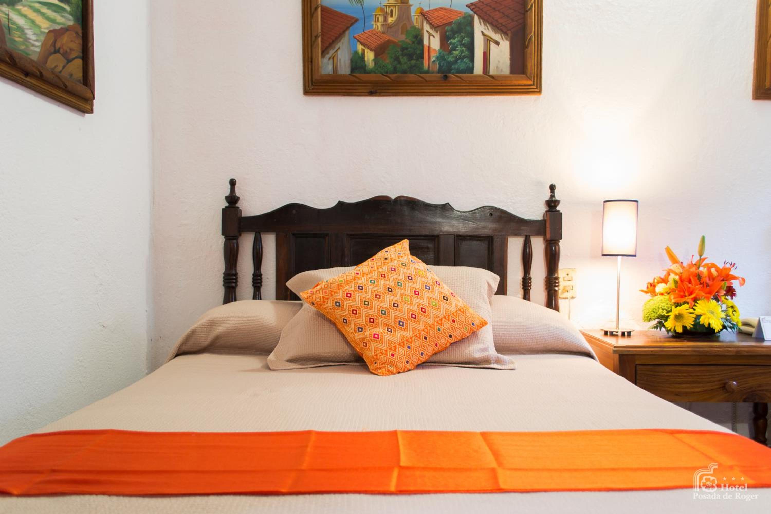 Double Room with Two Double Beds - Photo 18