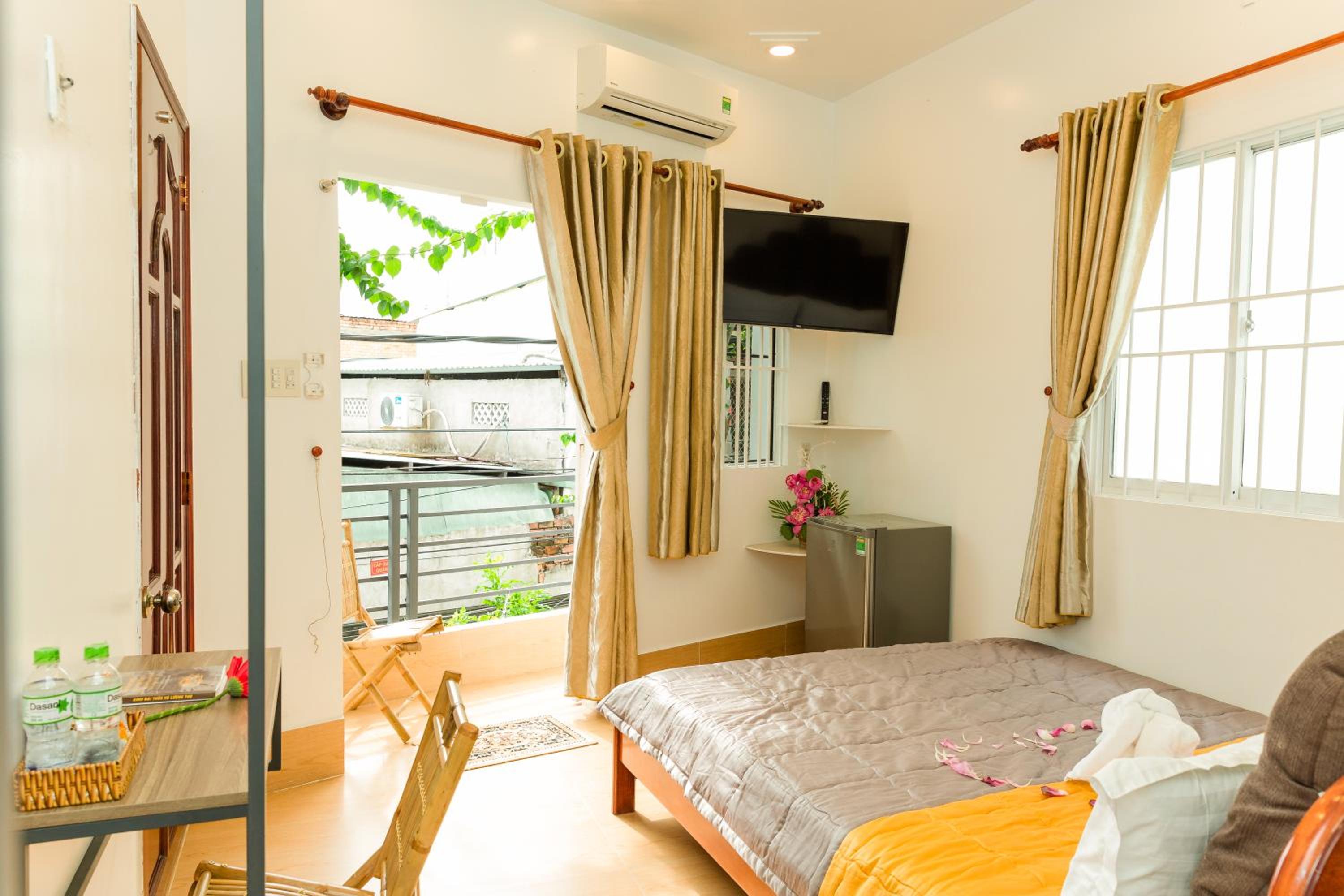 Deluxe Double Room with Balcony photo 1