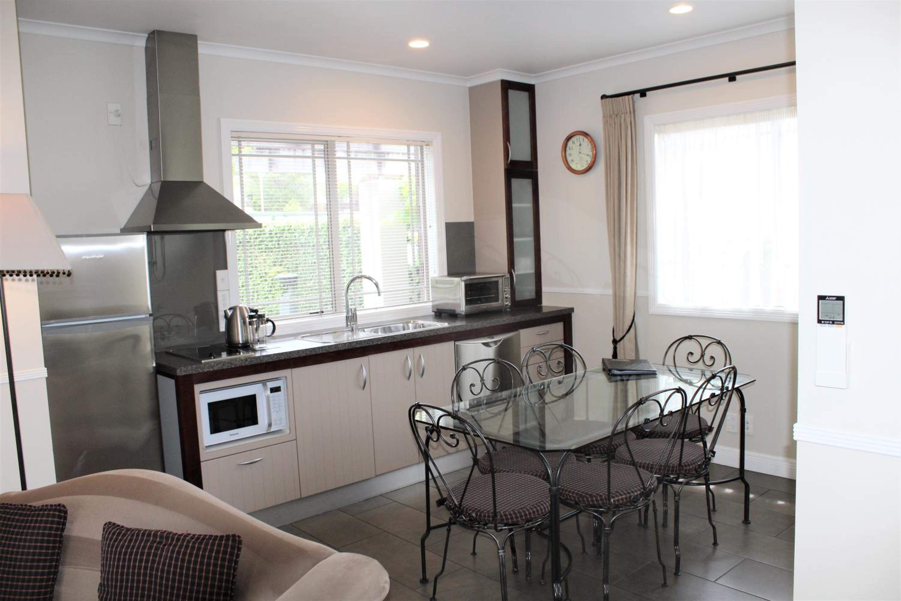 Two-Bedroom Suite - Photo 3