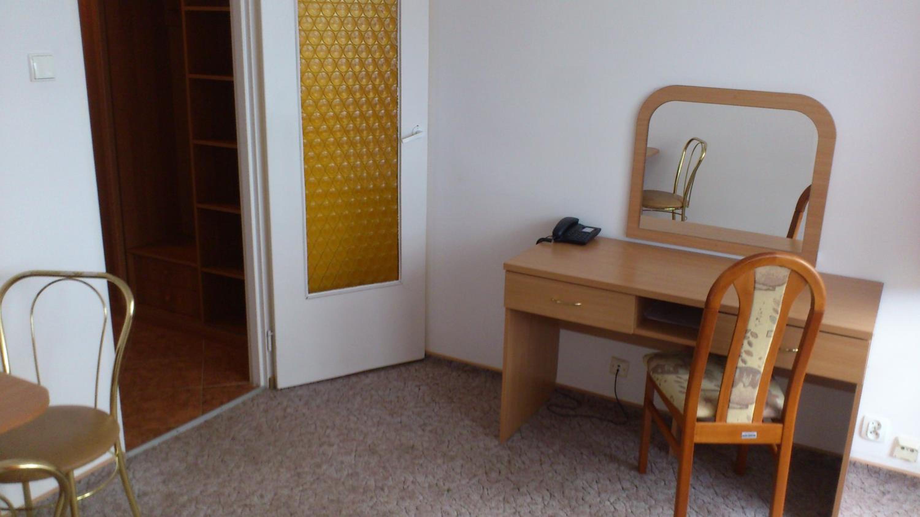 Studio (2 Adults) photo 2