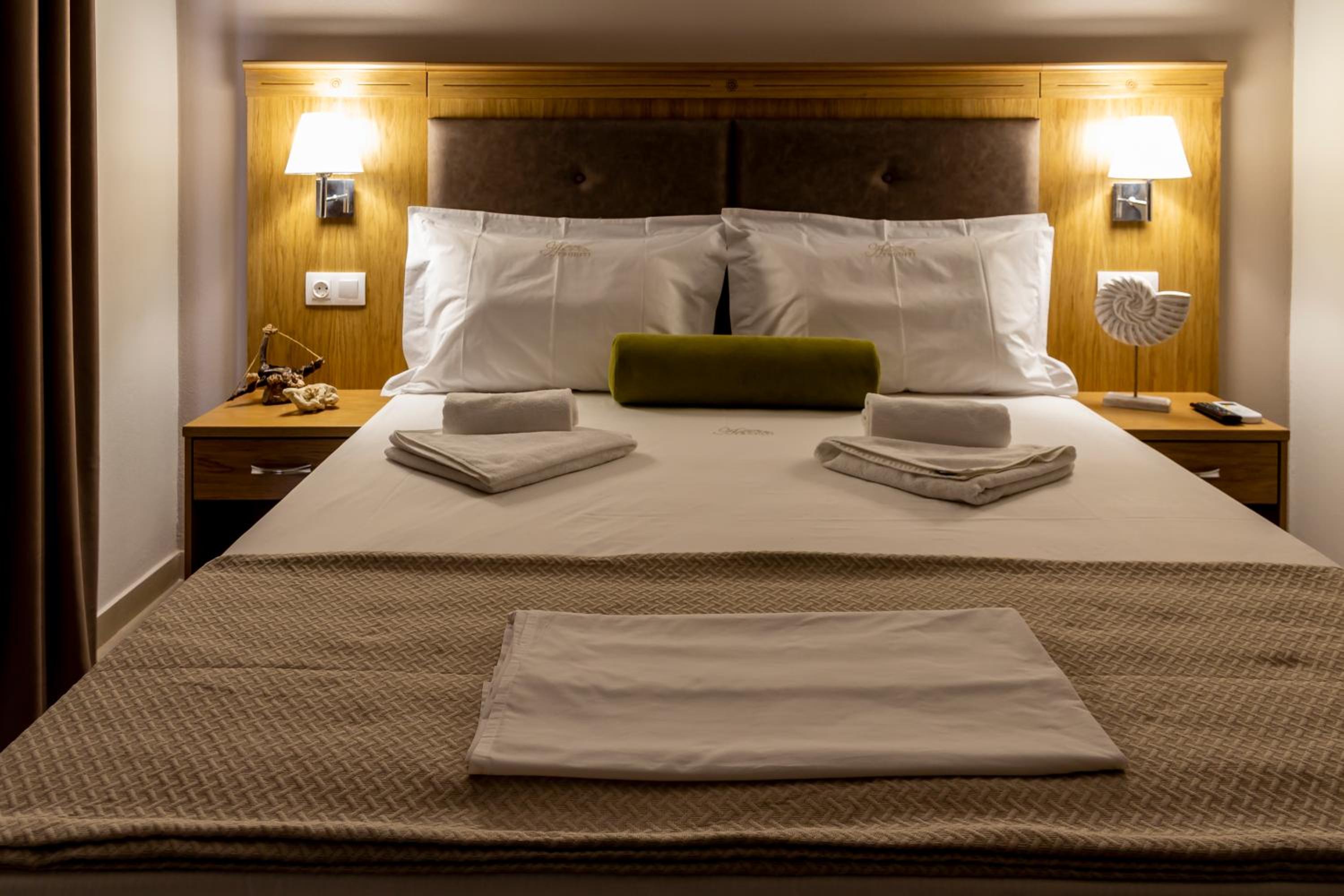 Deluxe Double Room - Photo 3
