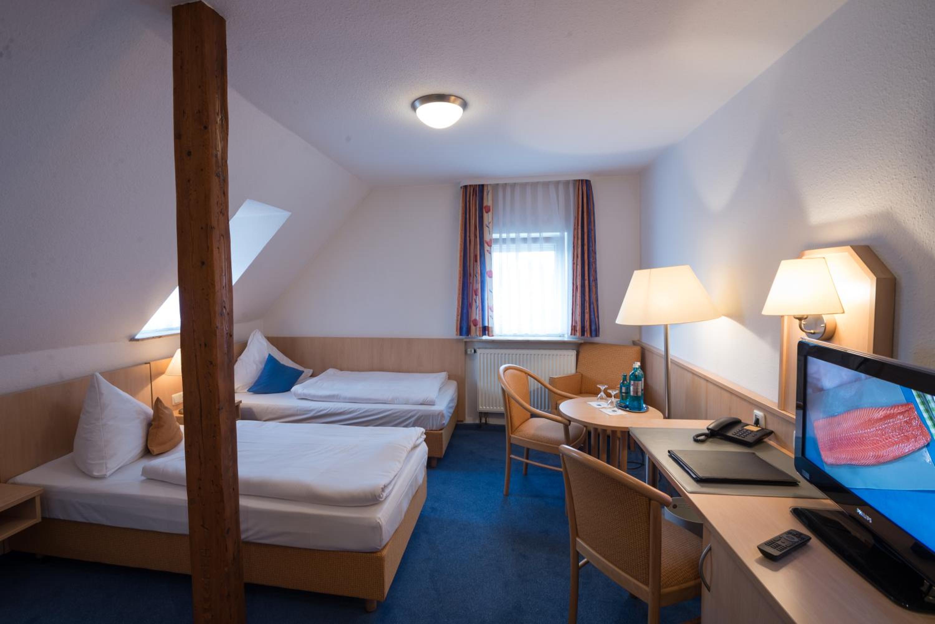 Double Room - Photo 18