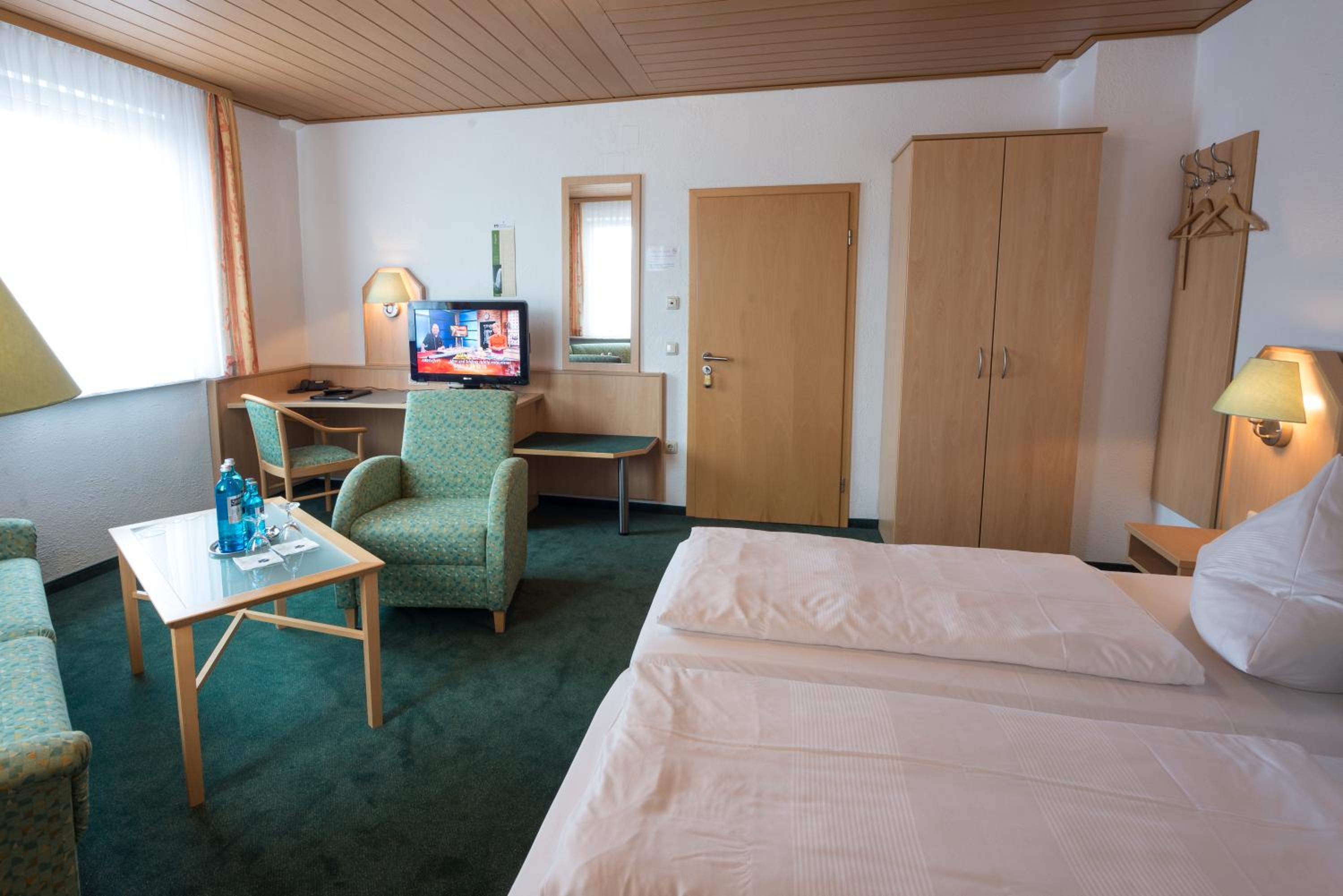 Double Room - Photo 2