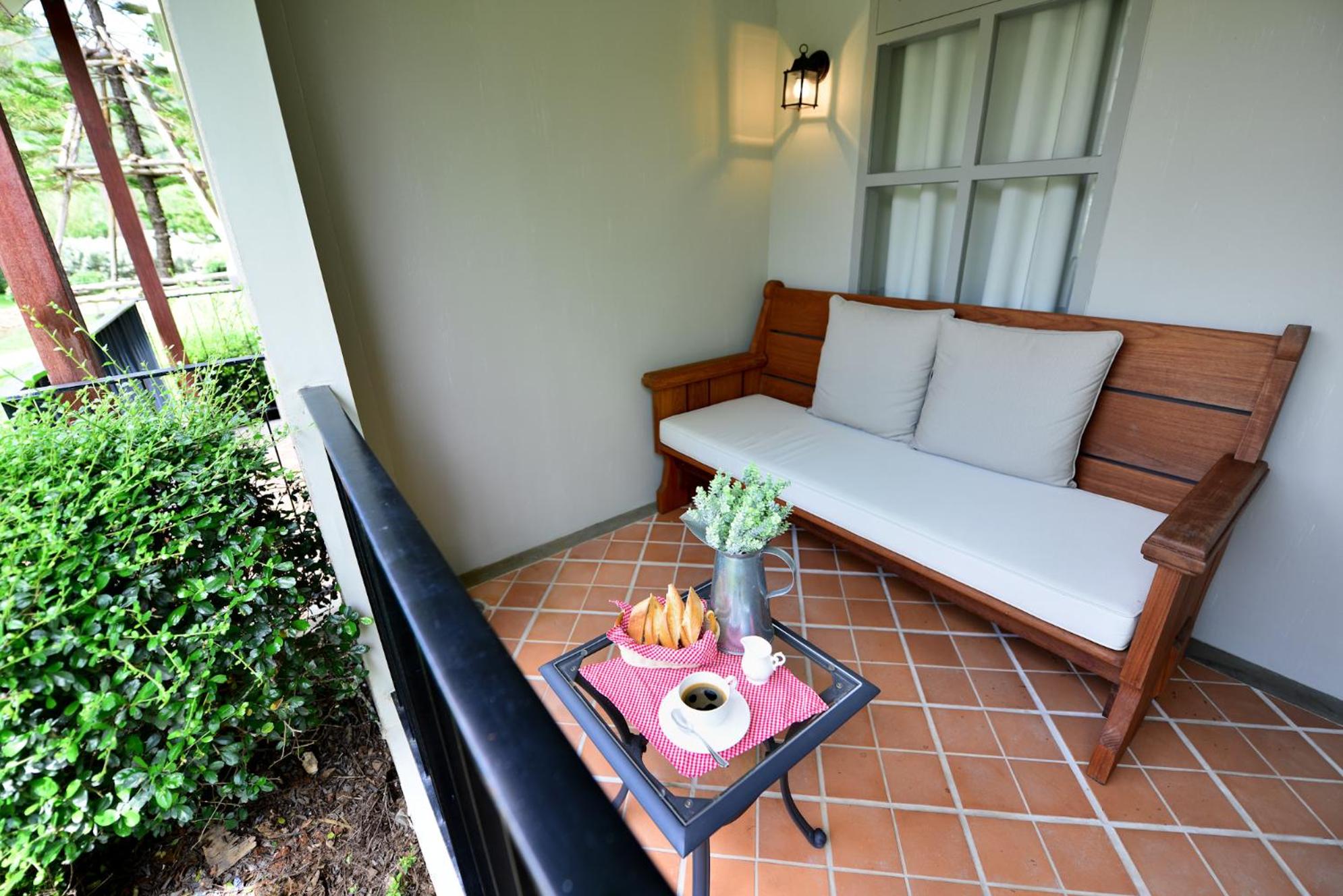 Deluxe Twin Room - Photo 2