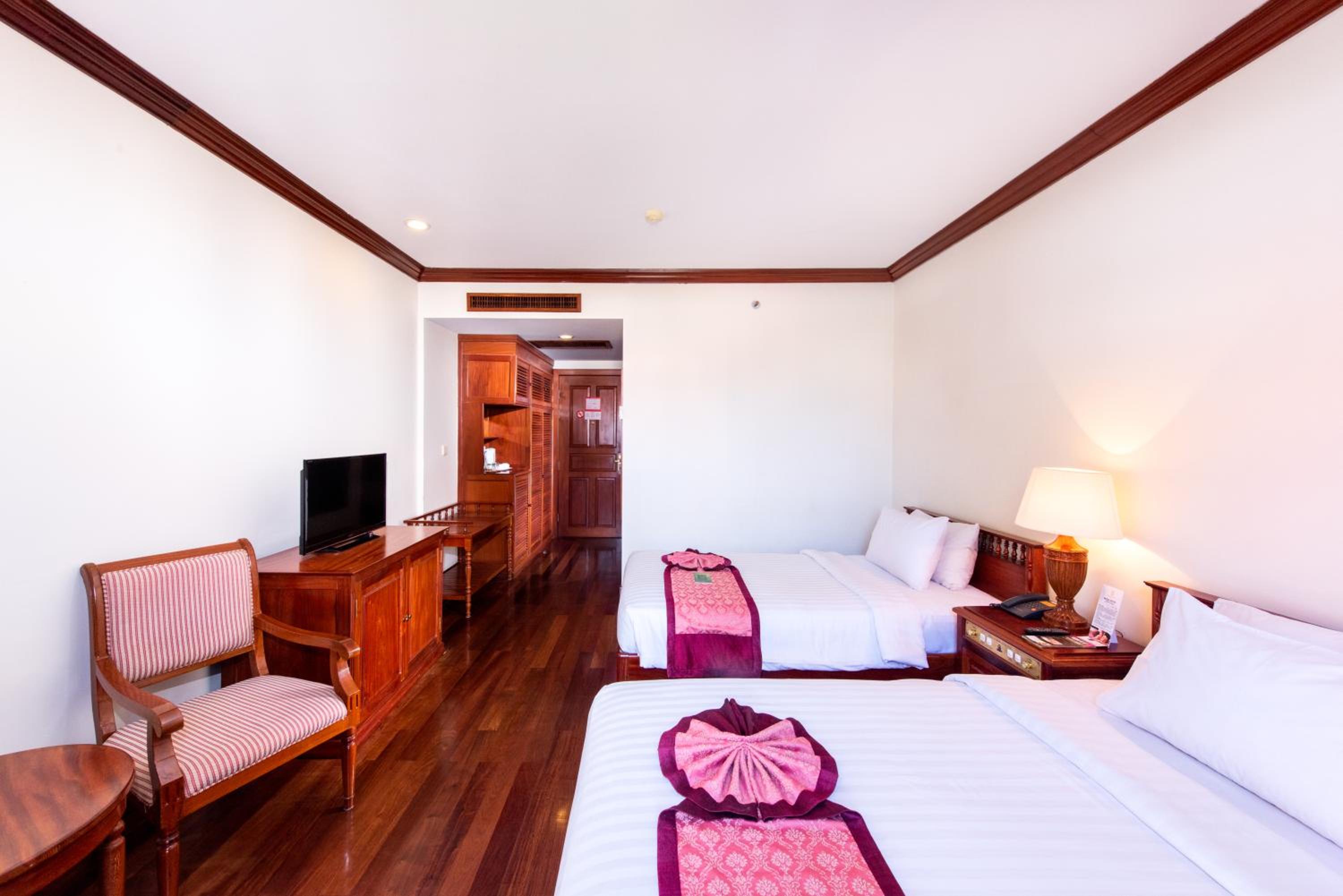 Superior Twin Room - Photo 8