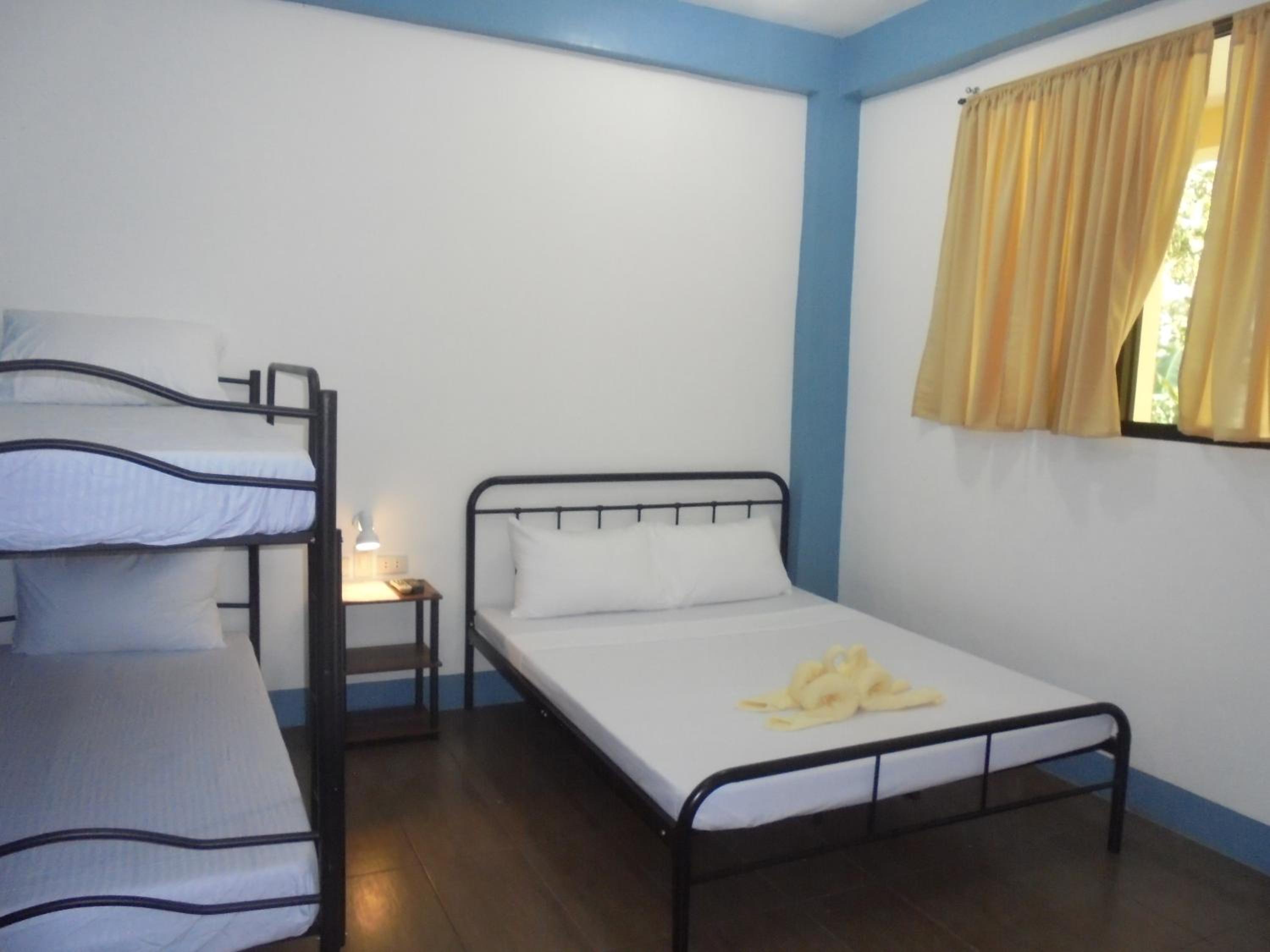 Comfort Triple Room with Shower