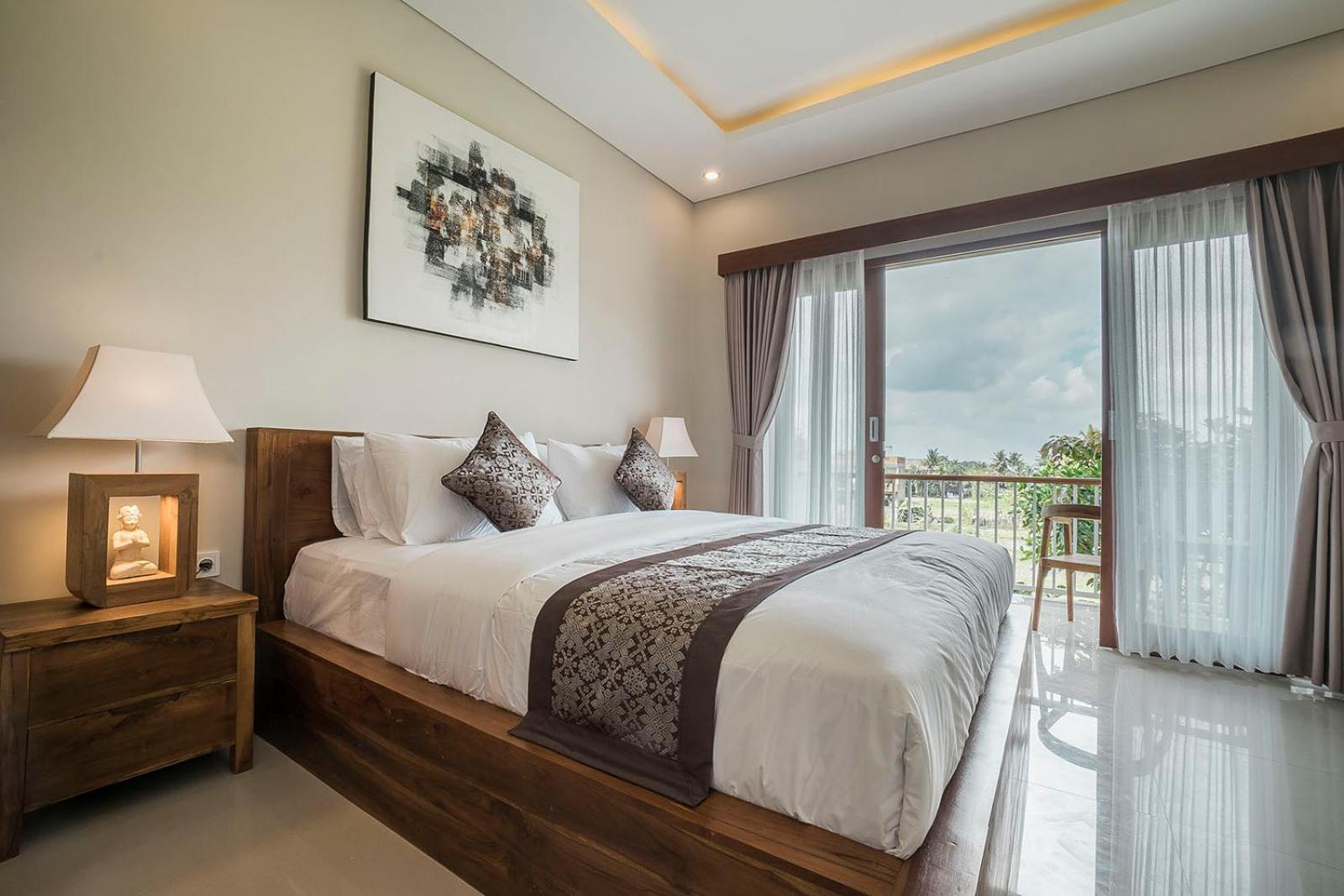 Deluxe Double Room with Balcony - Photo 5