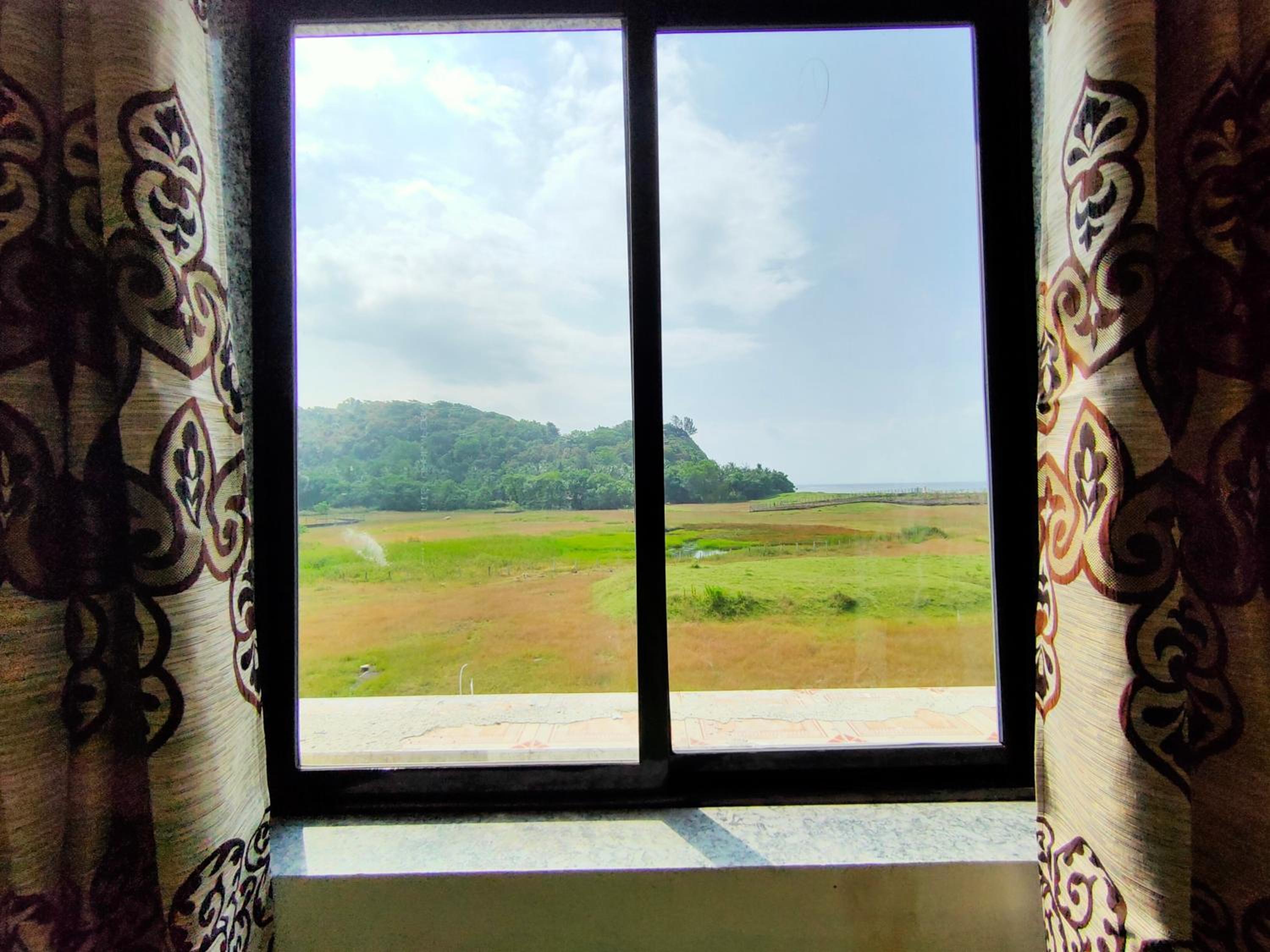 Quadruple Room with Lake View photo 2