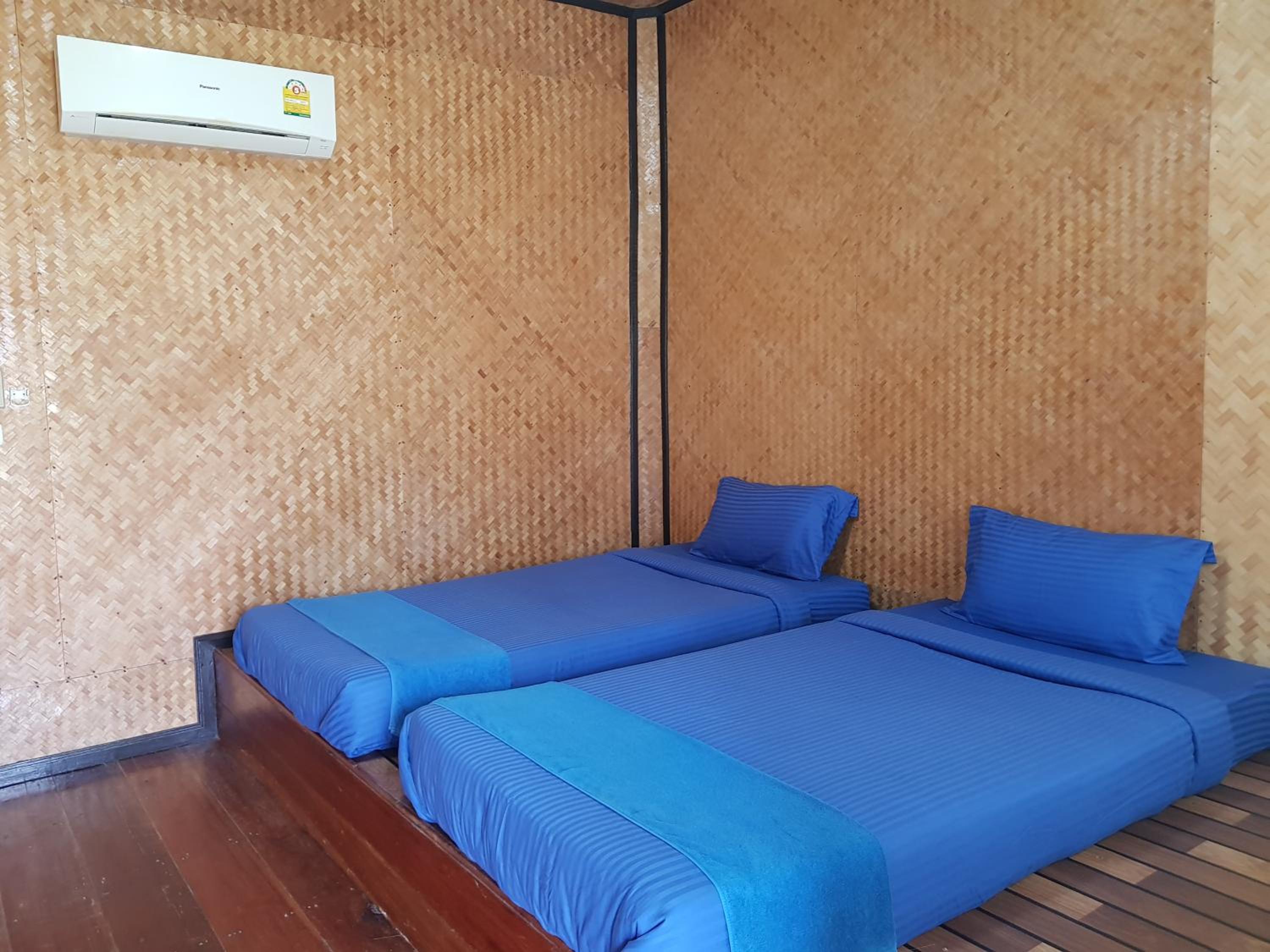 Standard Twin Room with Sea View photo 3
