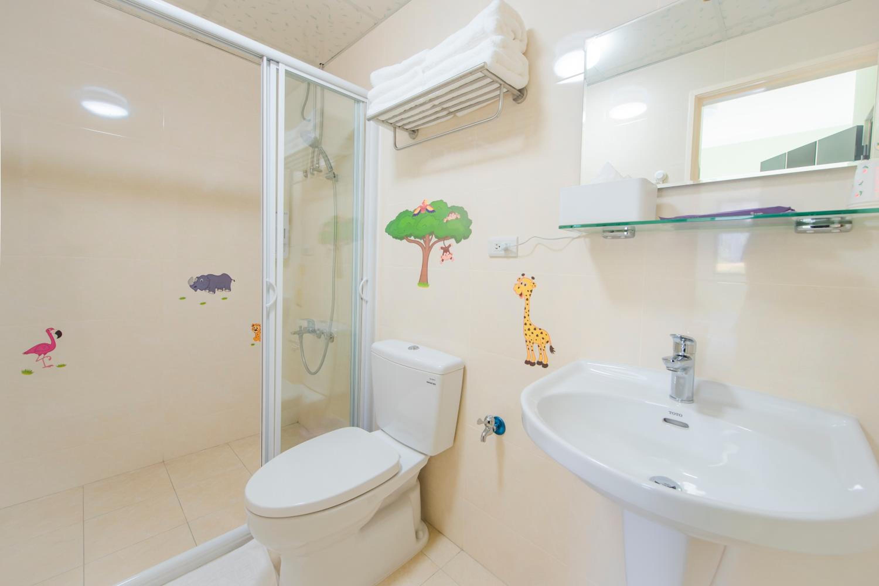 Family Room With Shower photo 2