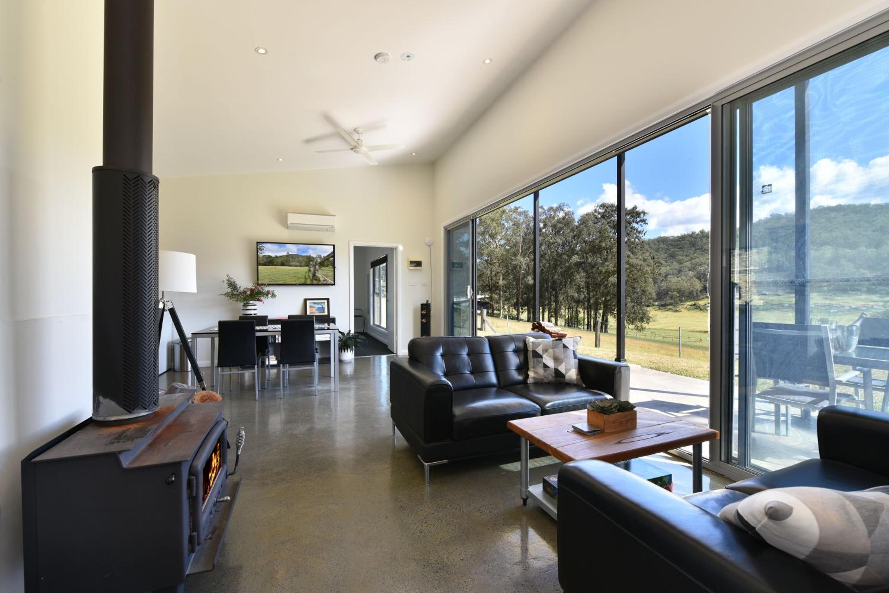 Villa 1 photo 1