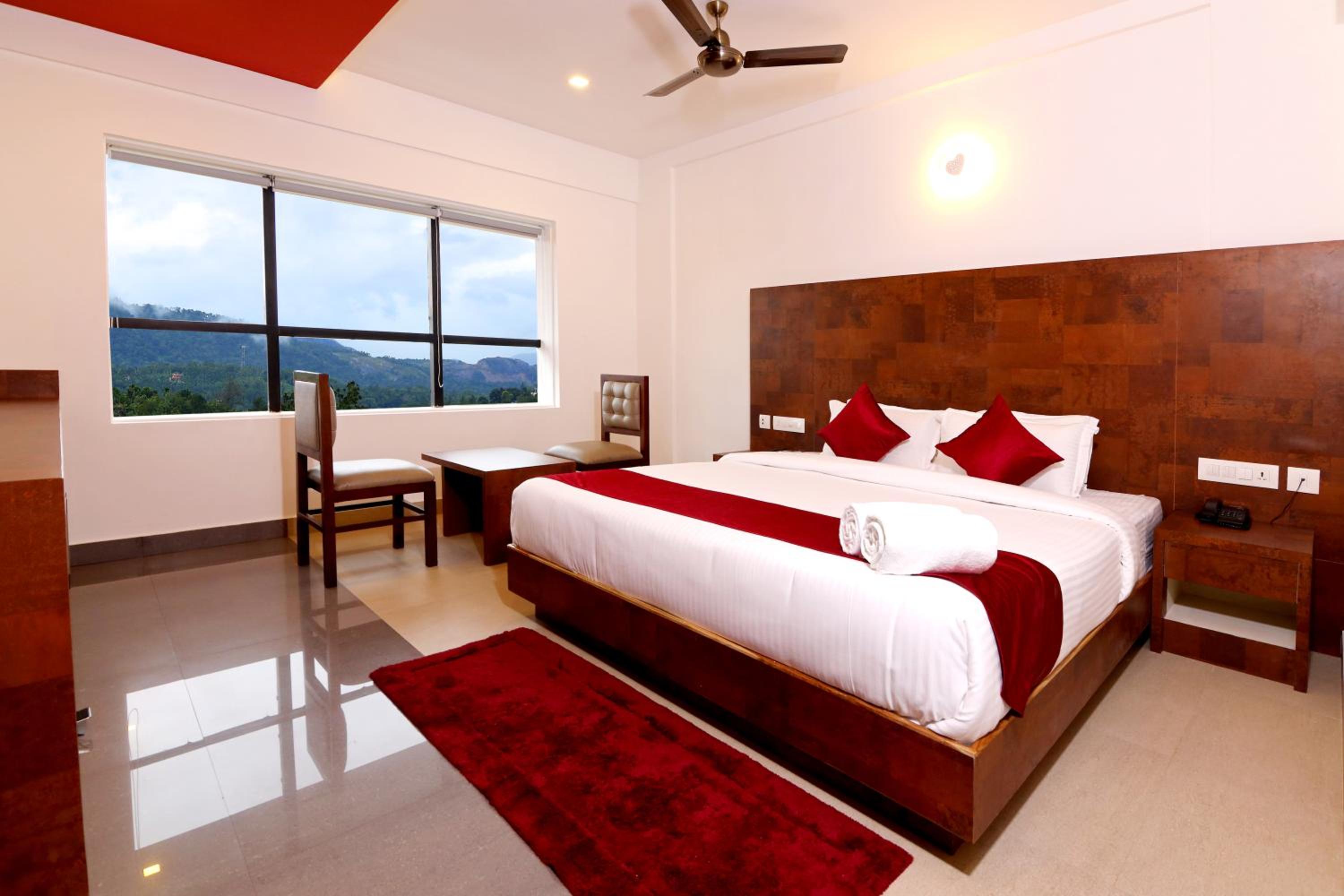 Deluxe Room - Photo 3