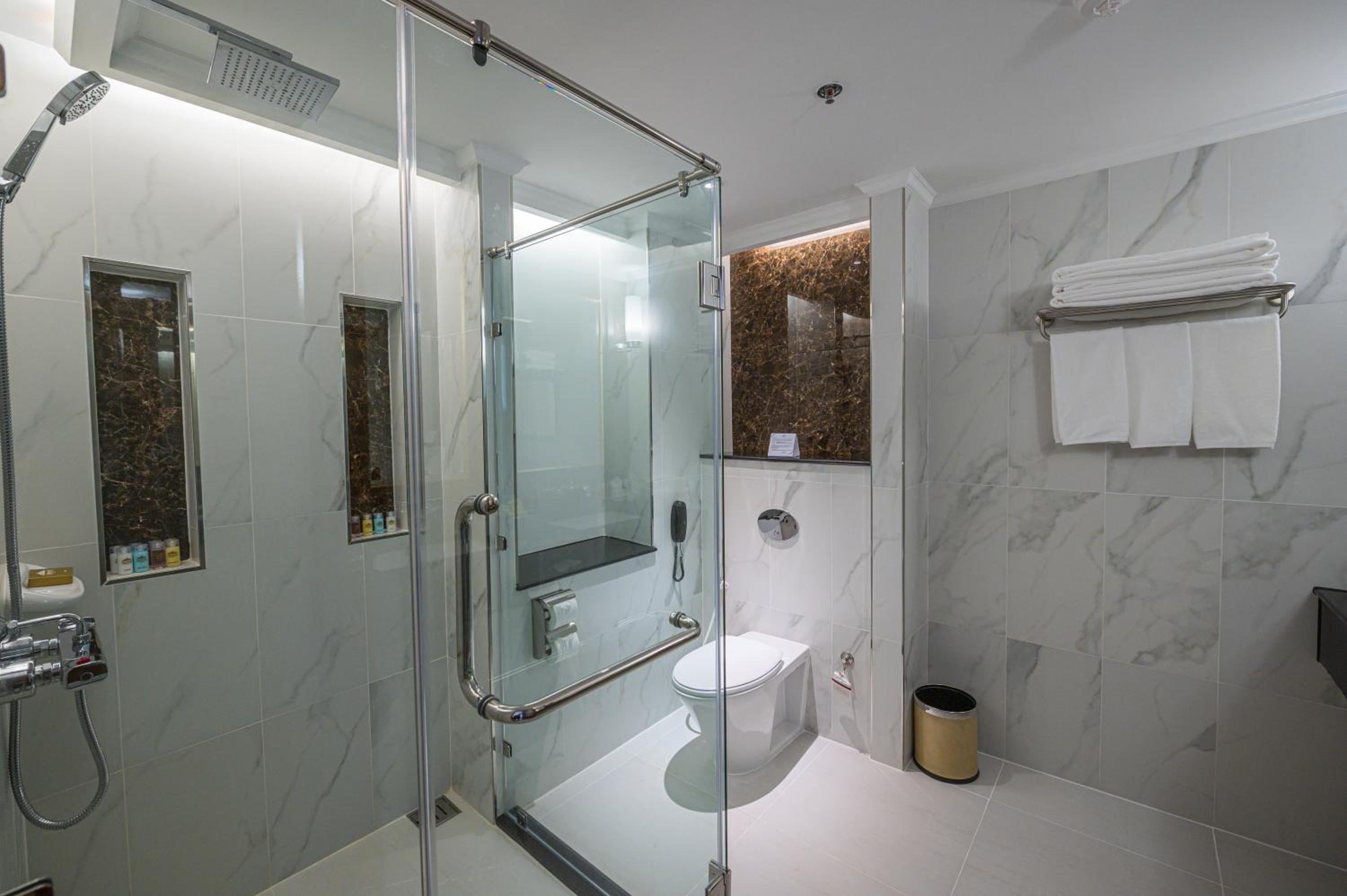 Premier Deluxe Room - Photo 8