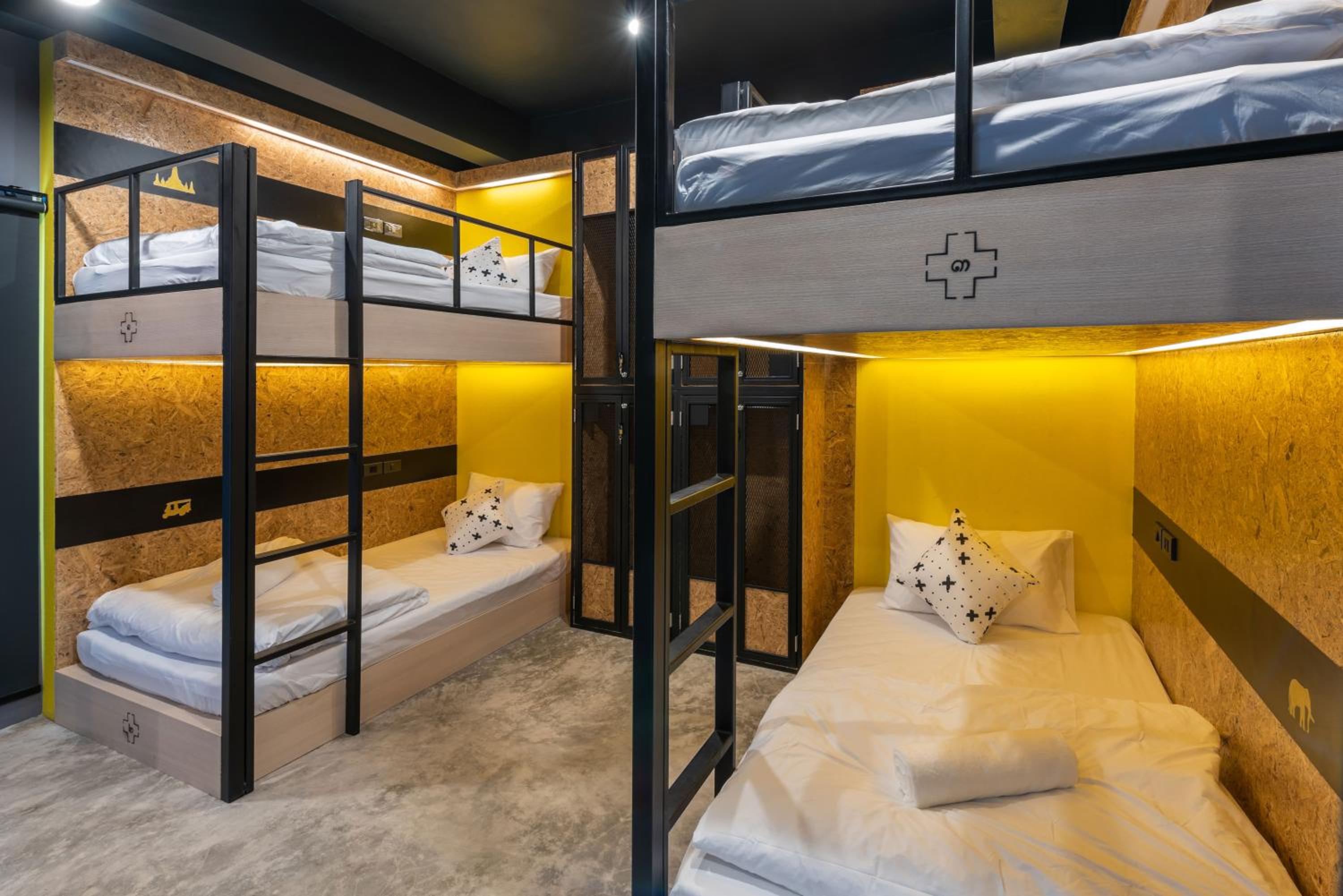 Quadruple Room with Bathroom photo 2