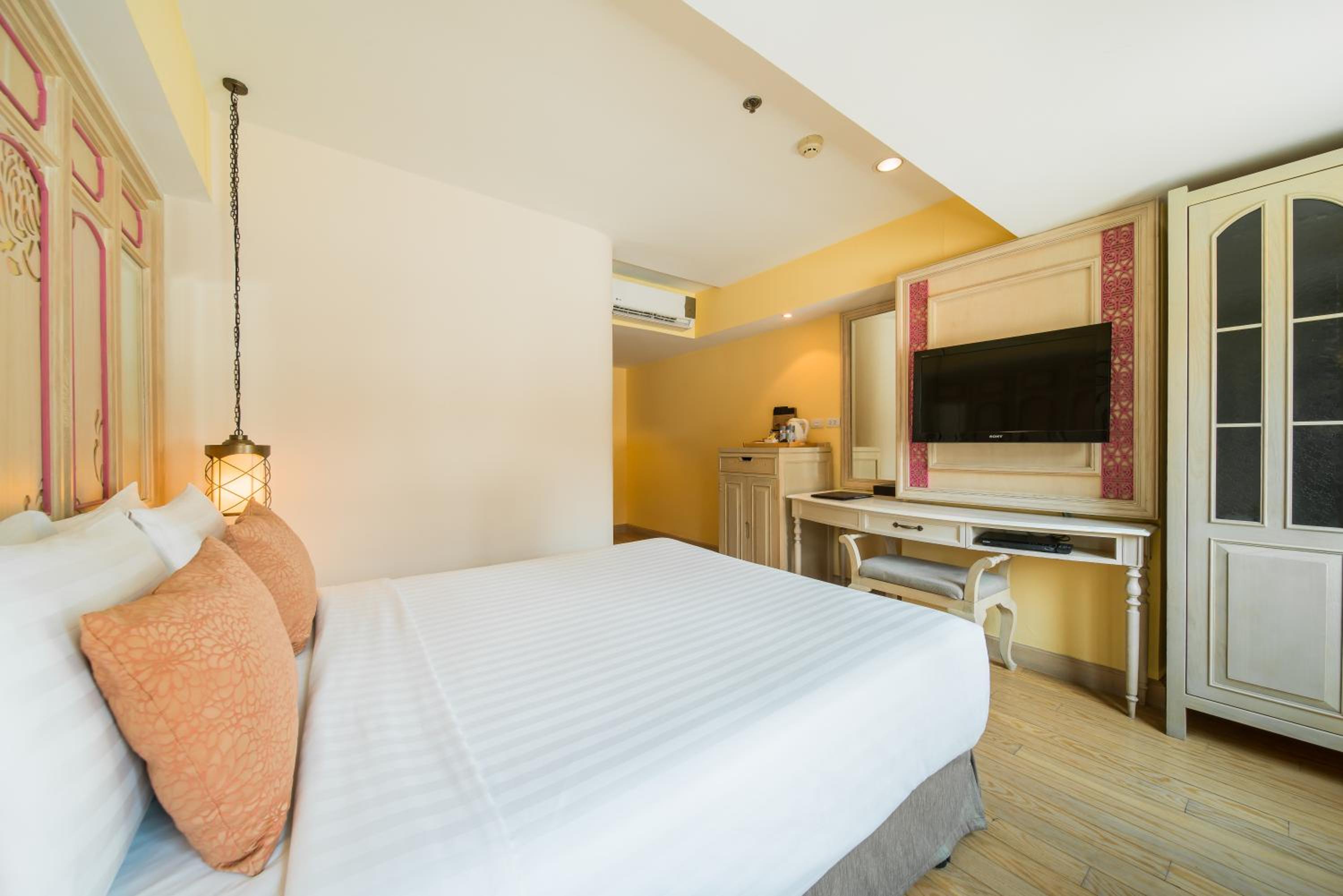 Superior Double or Twin Room photo 2