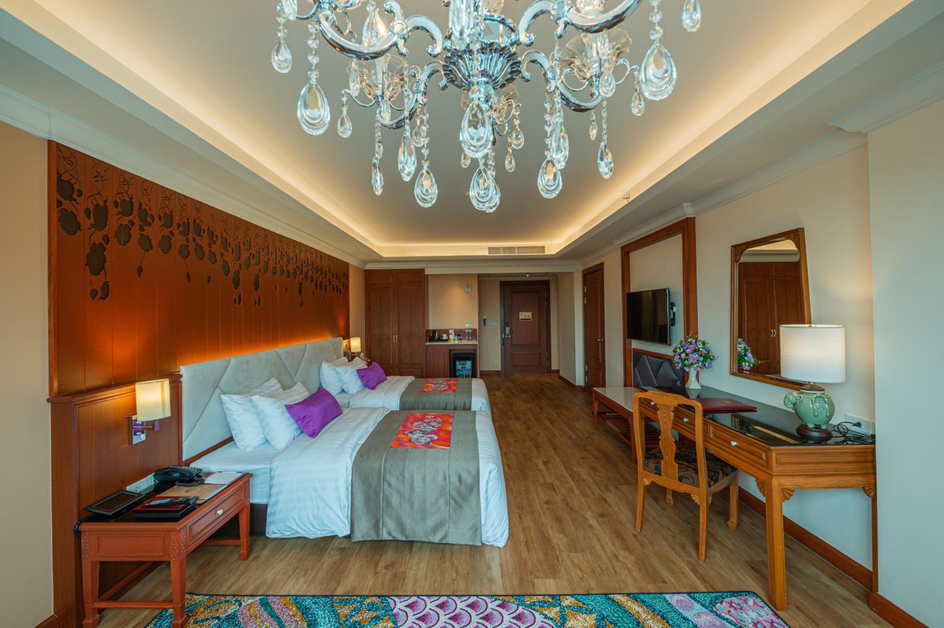 Premier Deluxe Room - Photo 16
