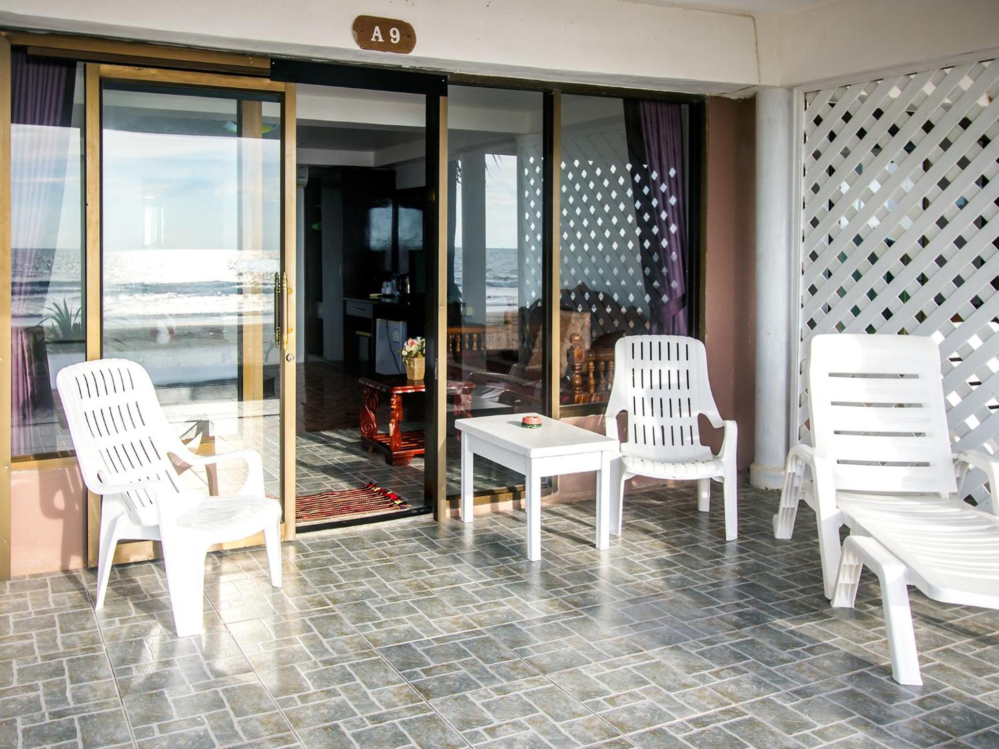 Double Room with Beach View photo 3