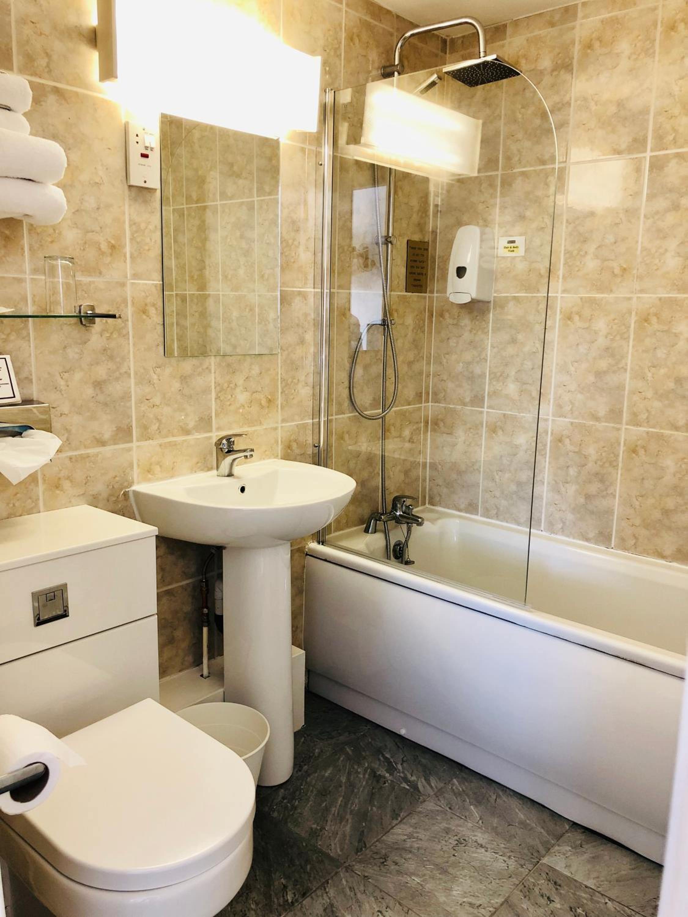 Double Room - Photo 4
