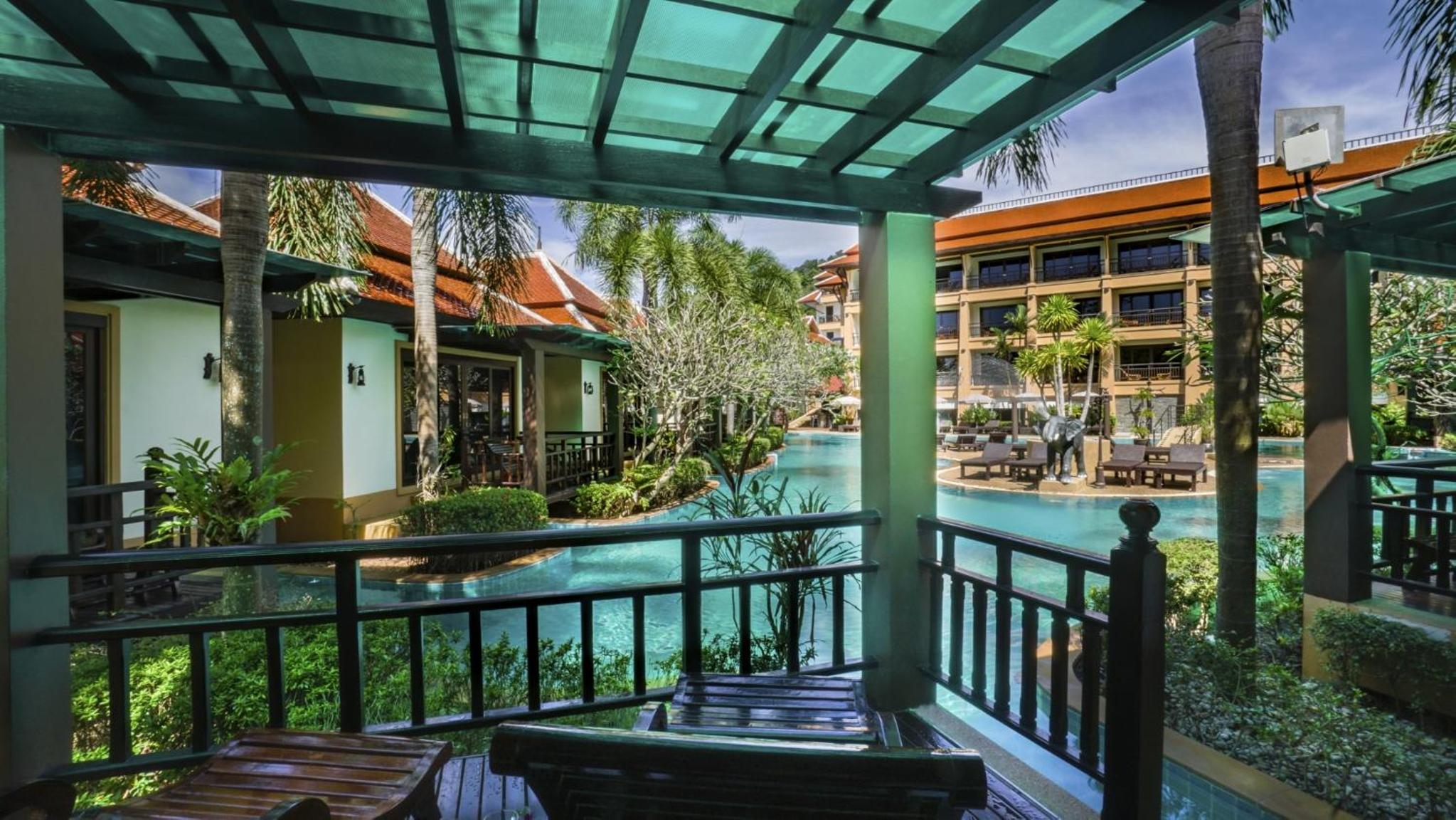 Villa with Pool Access - Photo 7