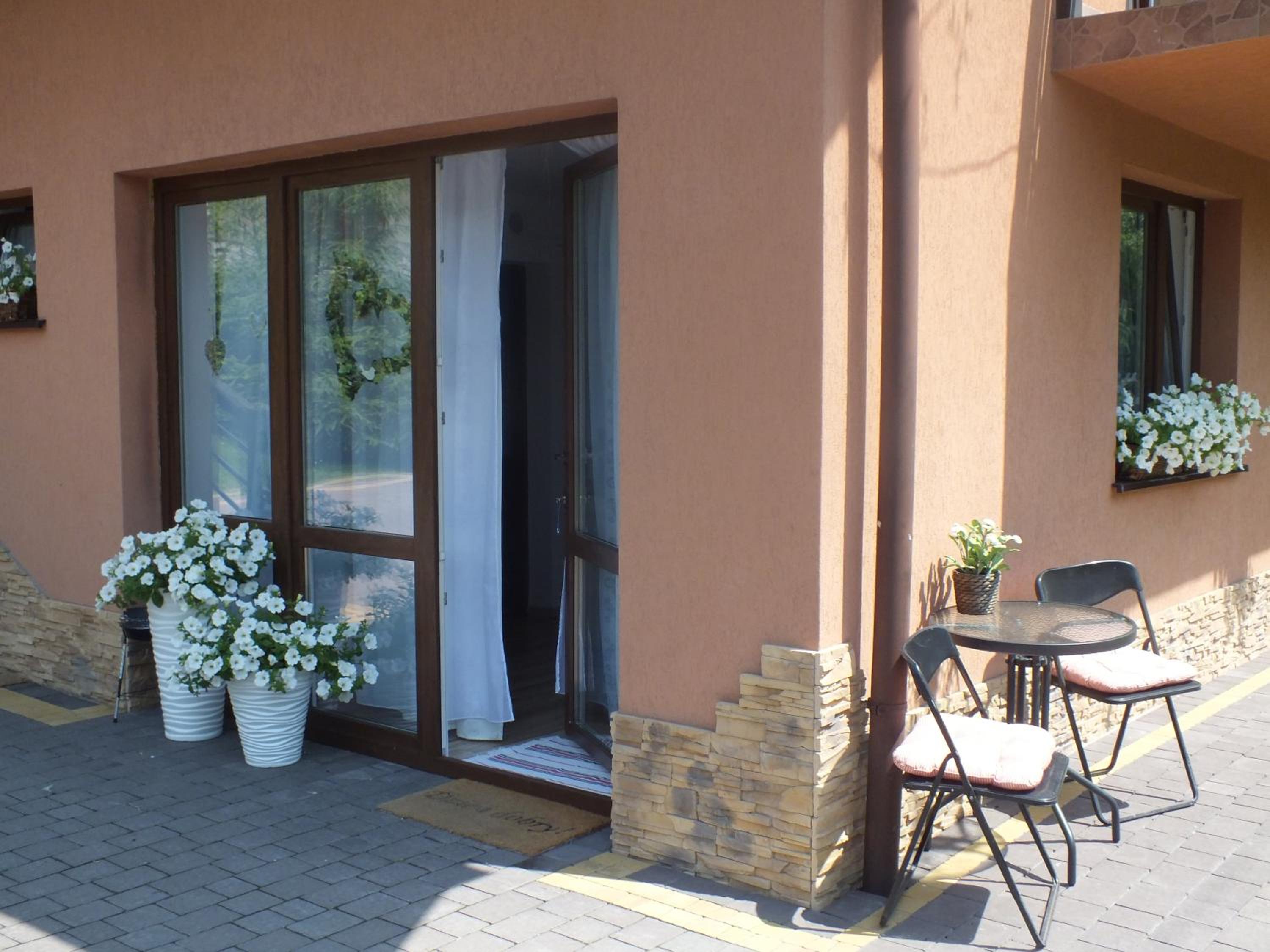 Double Room with Private Bathroom - Red photo 3