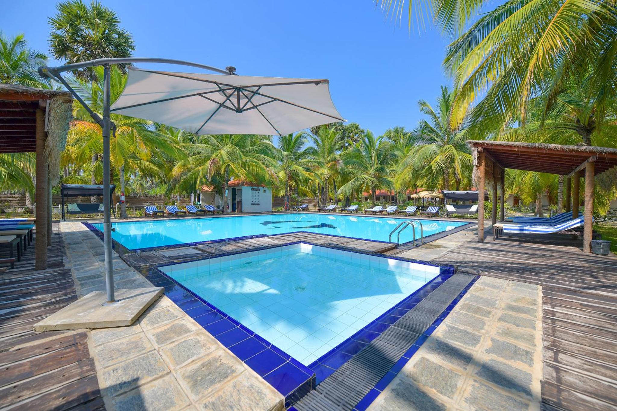 Double Room with Pool View photo 1