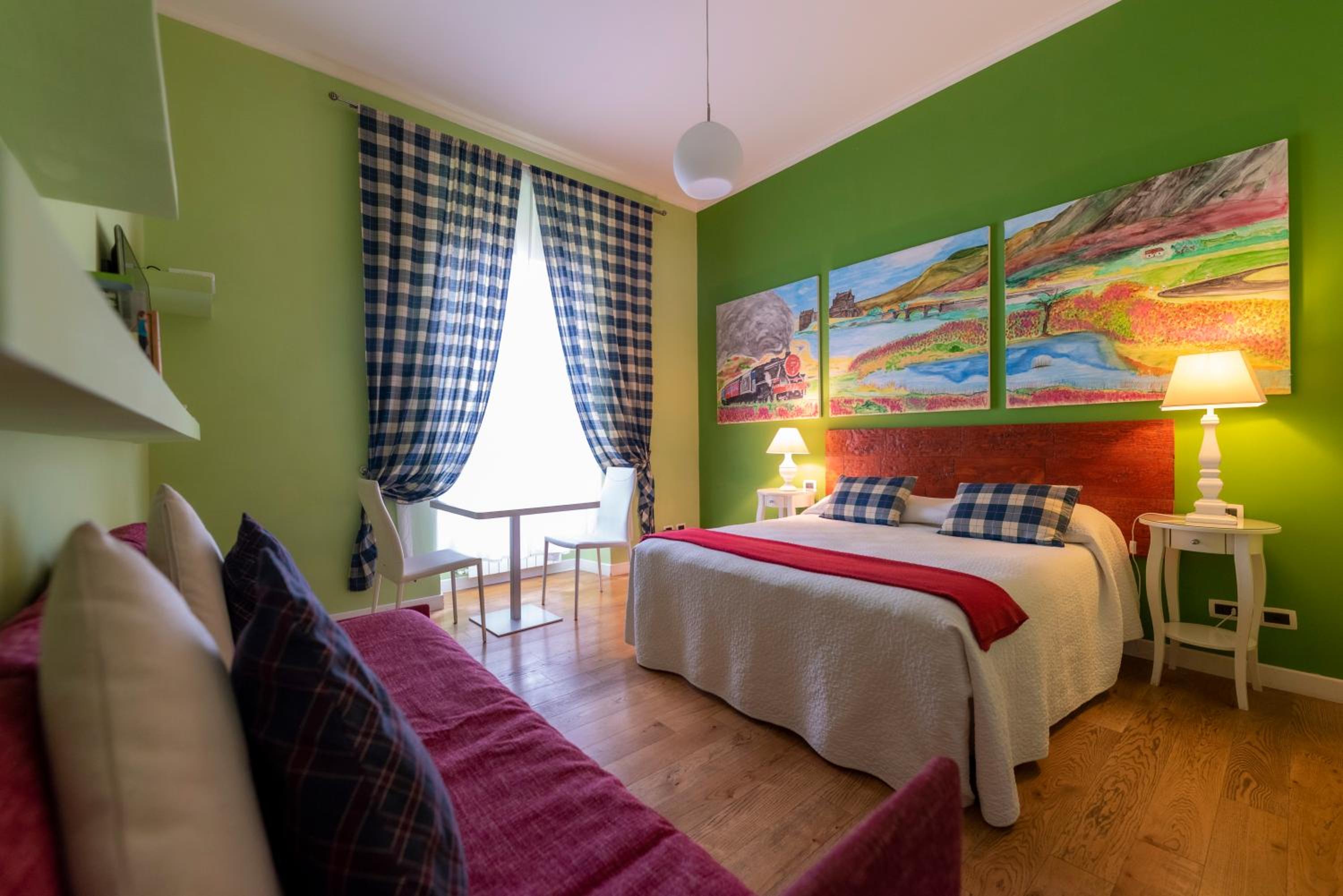 Classic Quadruple Room
