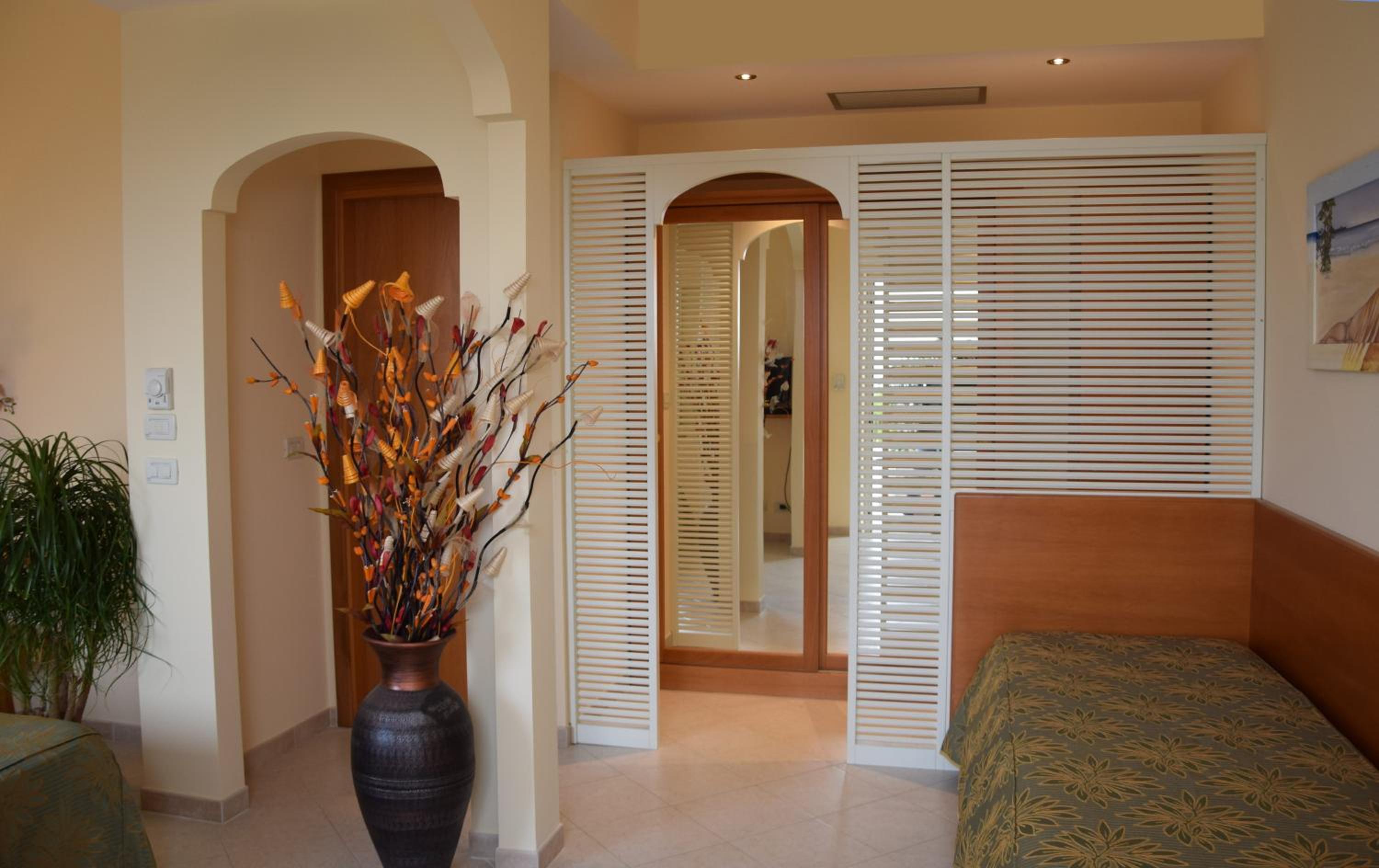 Junior Suite with Sea View - Photo 9