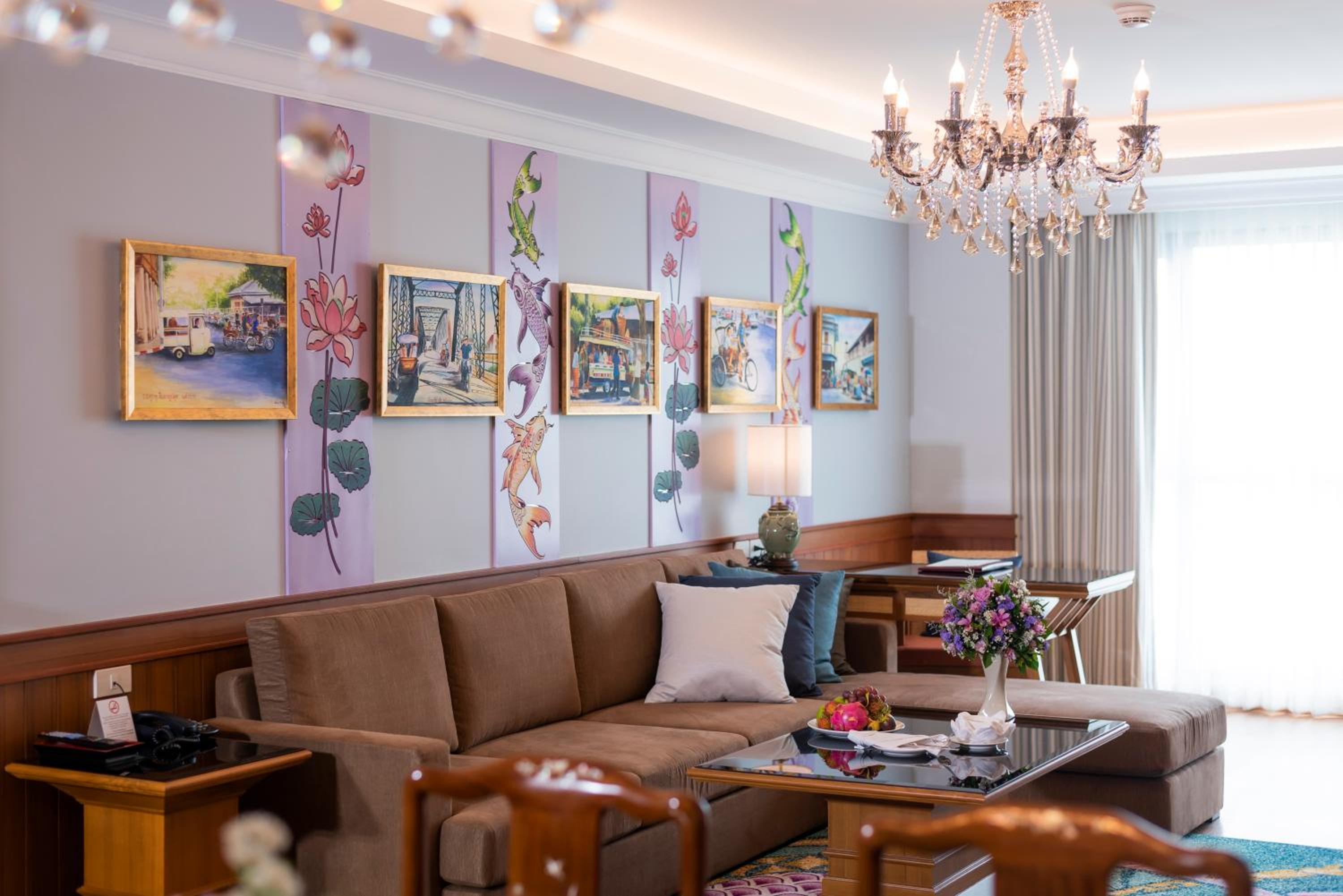 Executive Suite - Photo 24