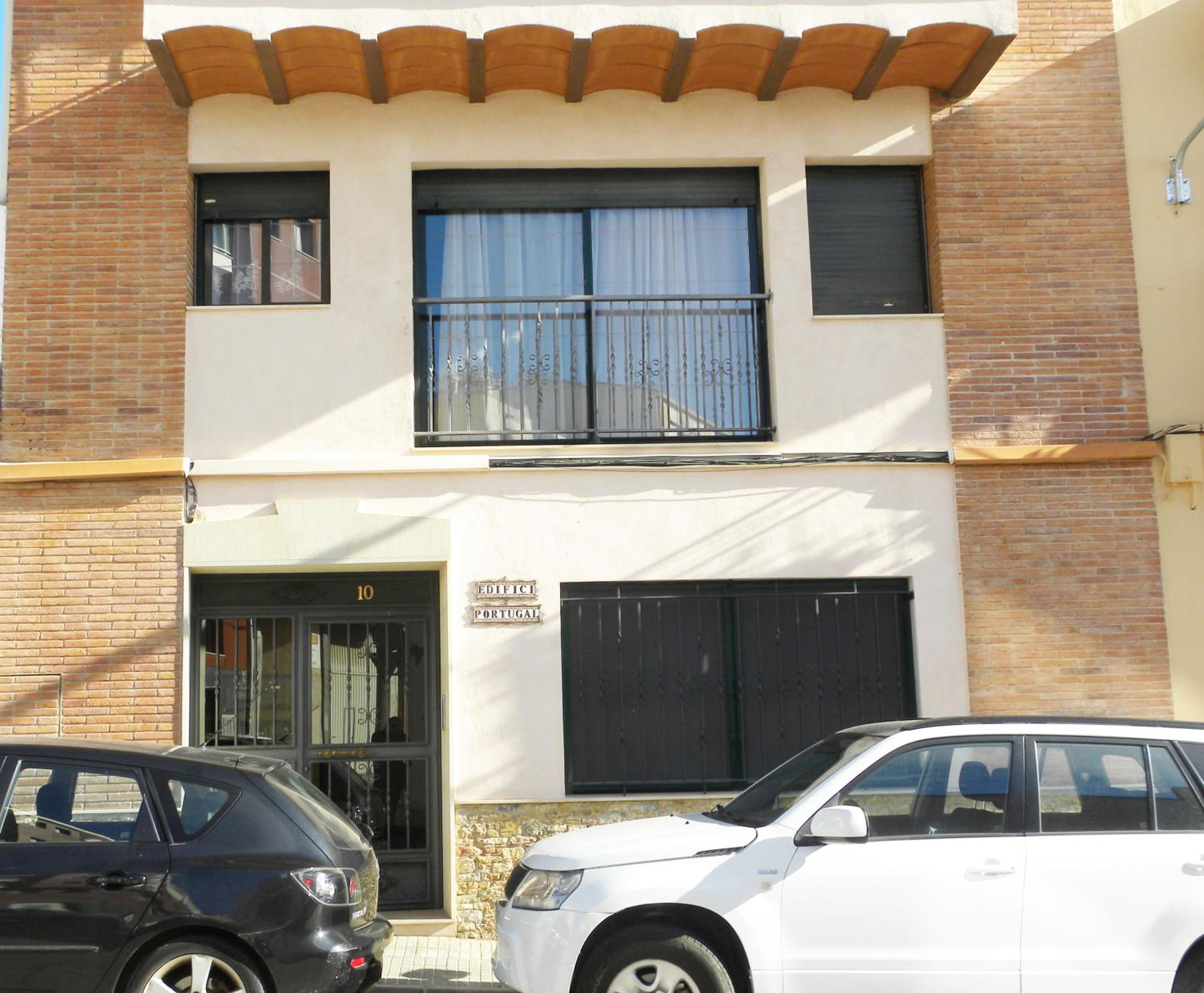 Two-Bedroom Apartment - Photo 8