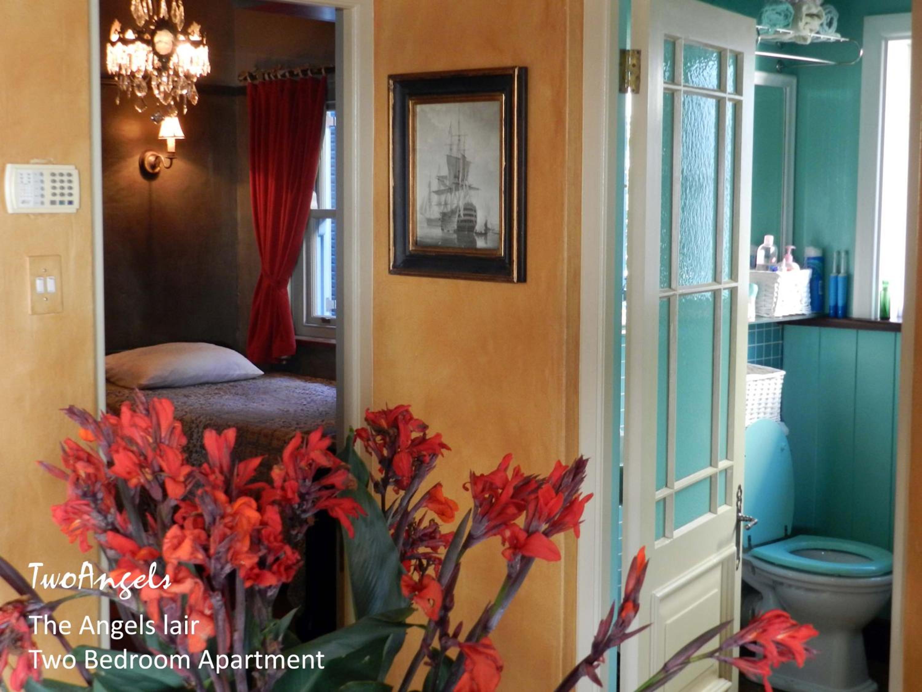 Two-Bedroom Apartment with Balcony photo 2