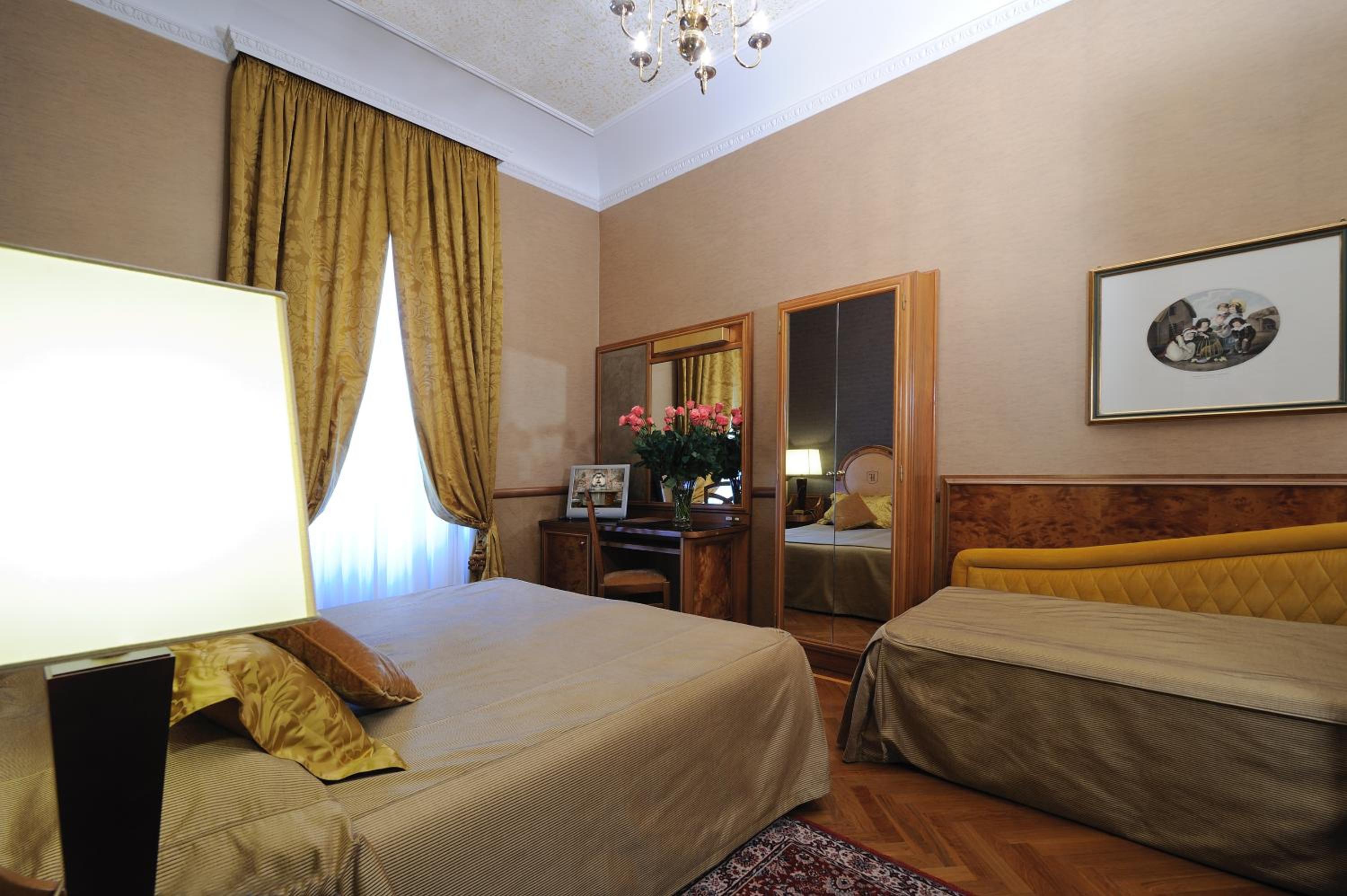 Triple Room