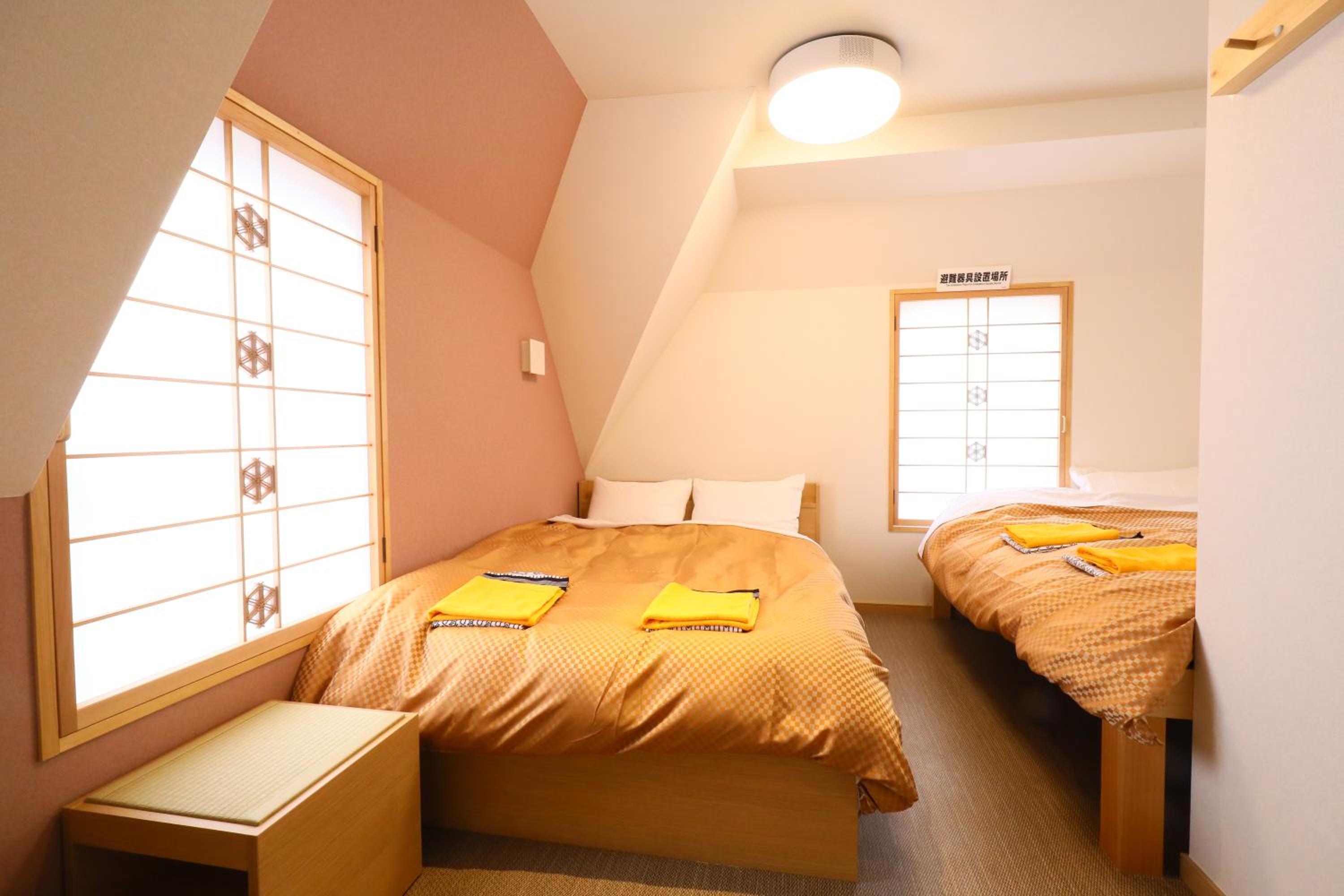 Qudruple Room - Non Smoking - Photo 1