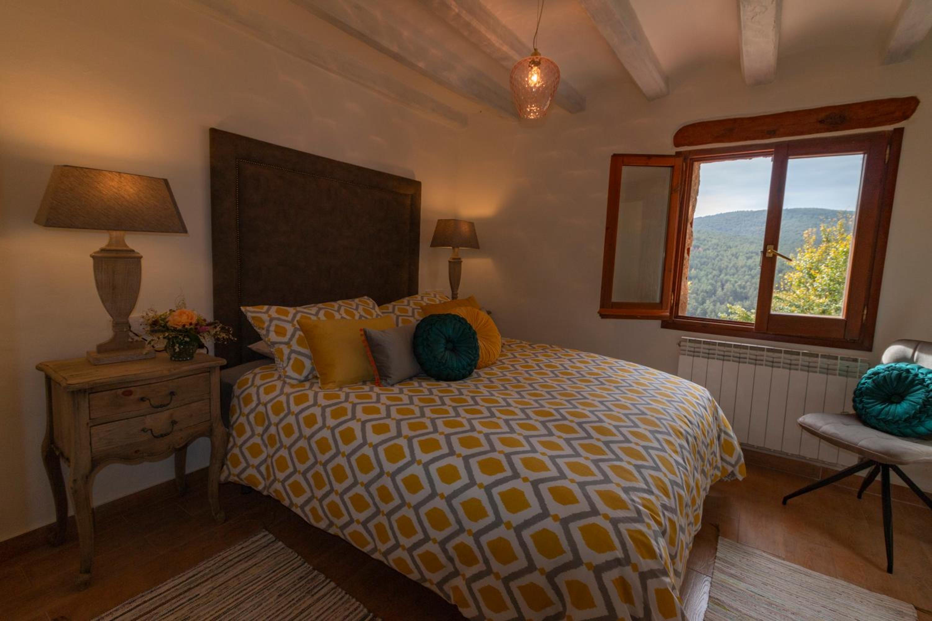 Apartment with Mountain View photo 3