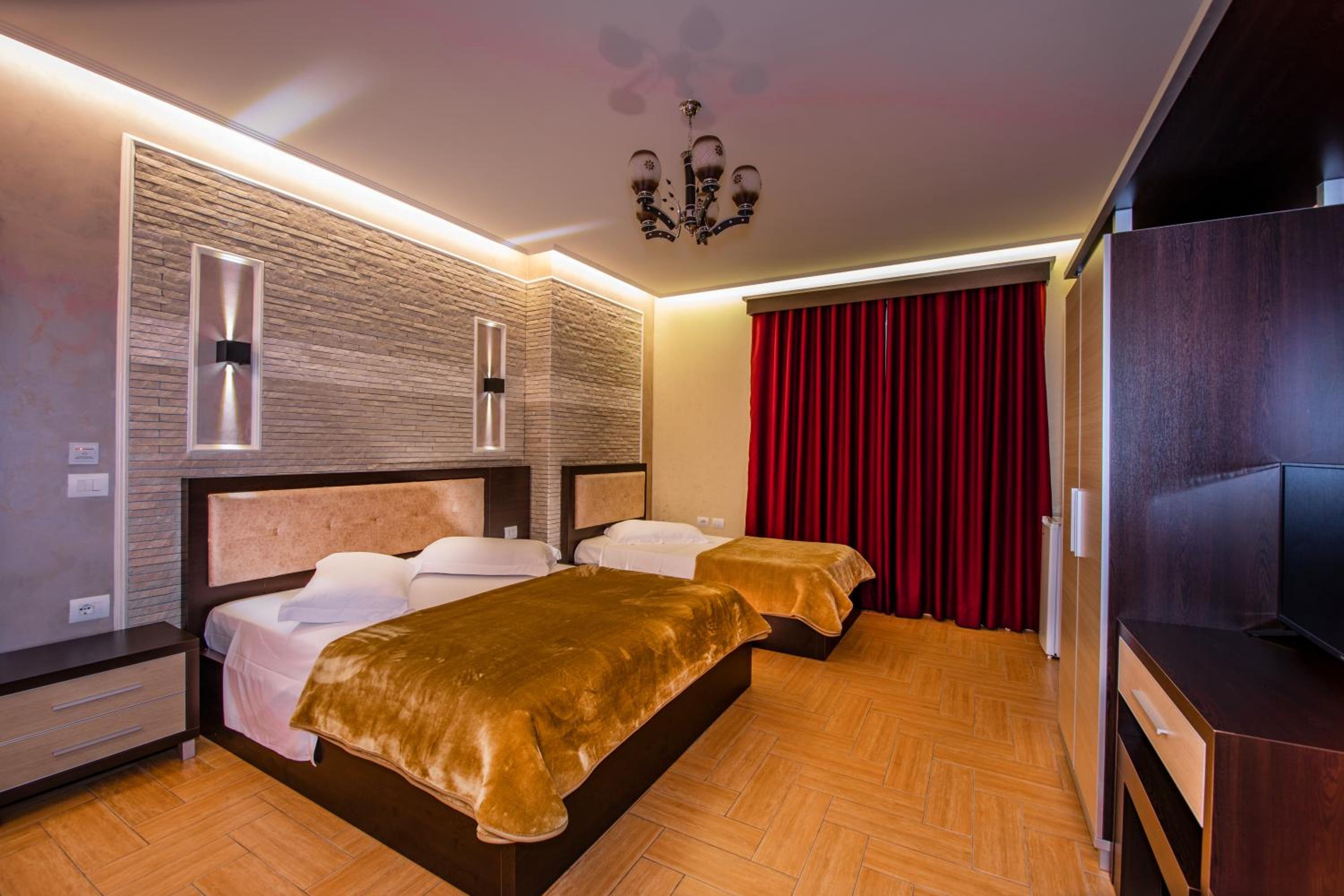 Deluxe Triple Room photo 3