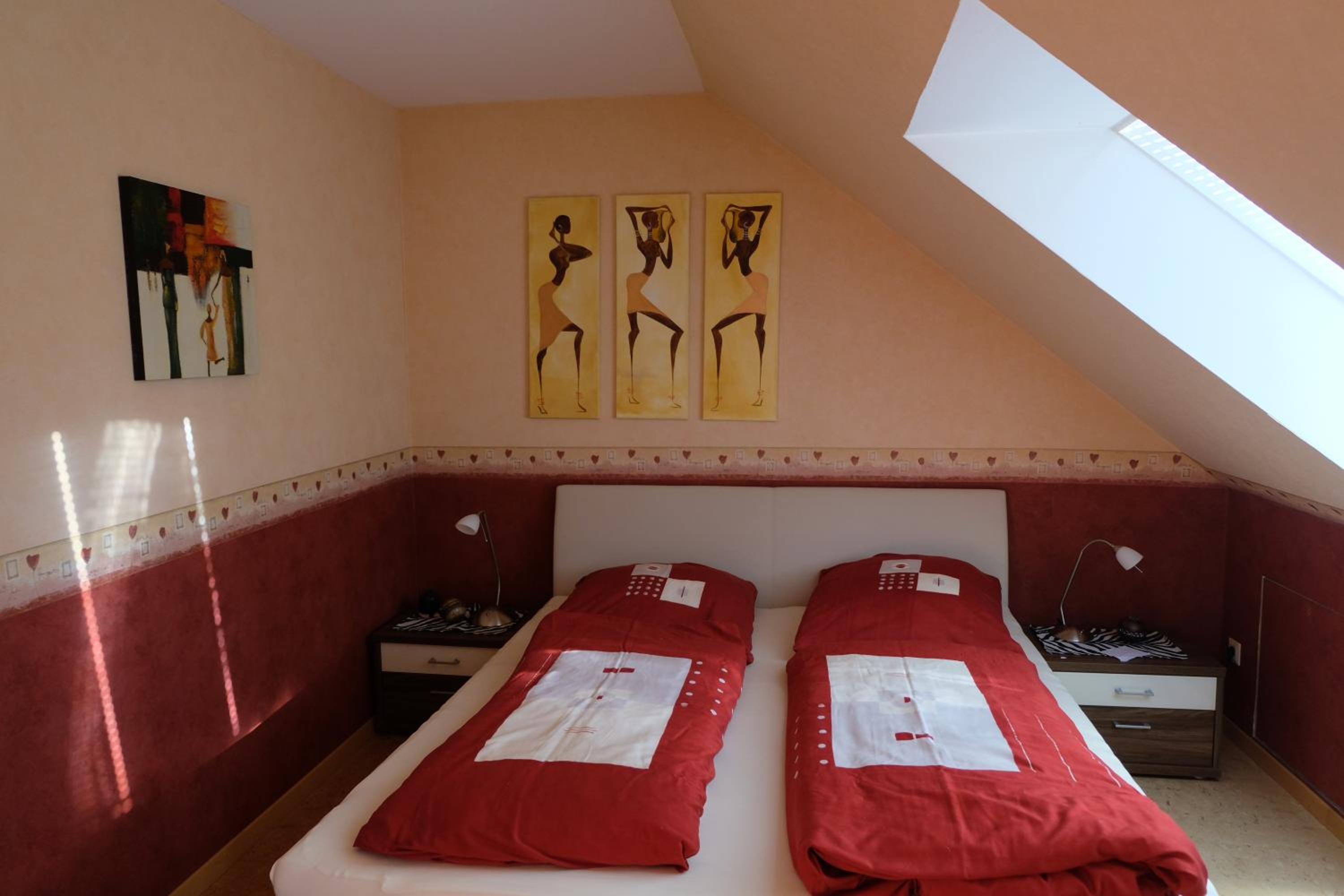 Three-Bedroom Apartment - Photo 3