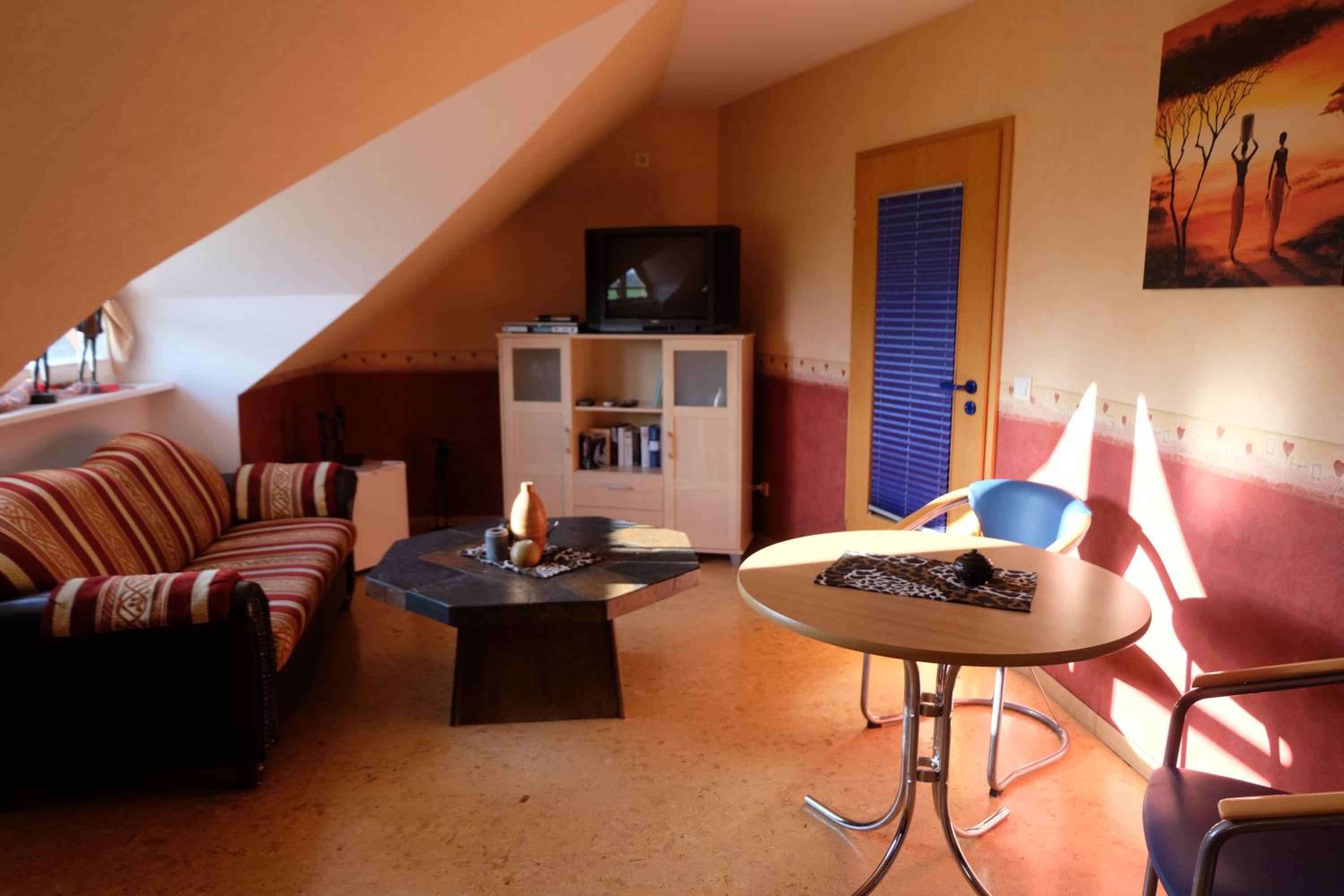 Three-Bedroom Apartment - Photo 7